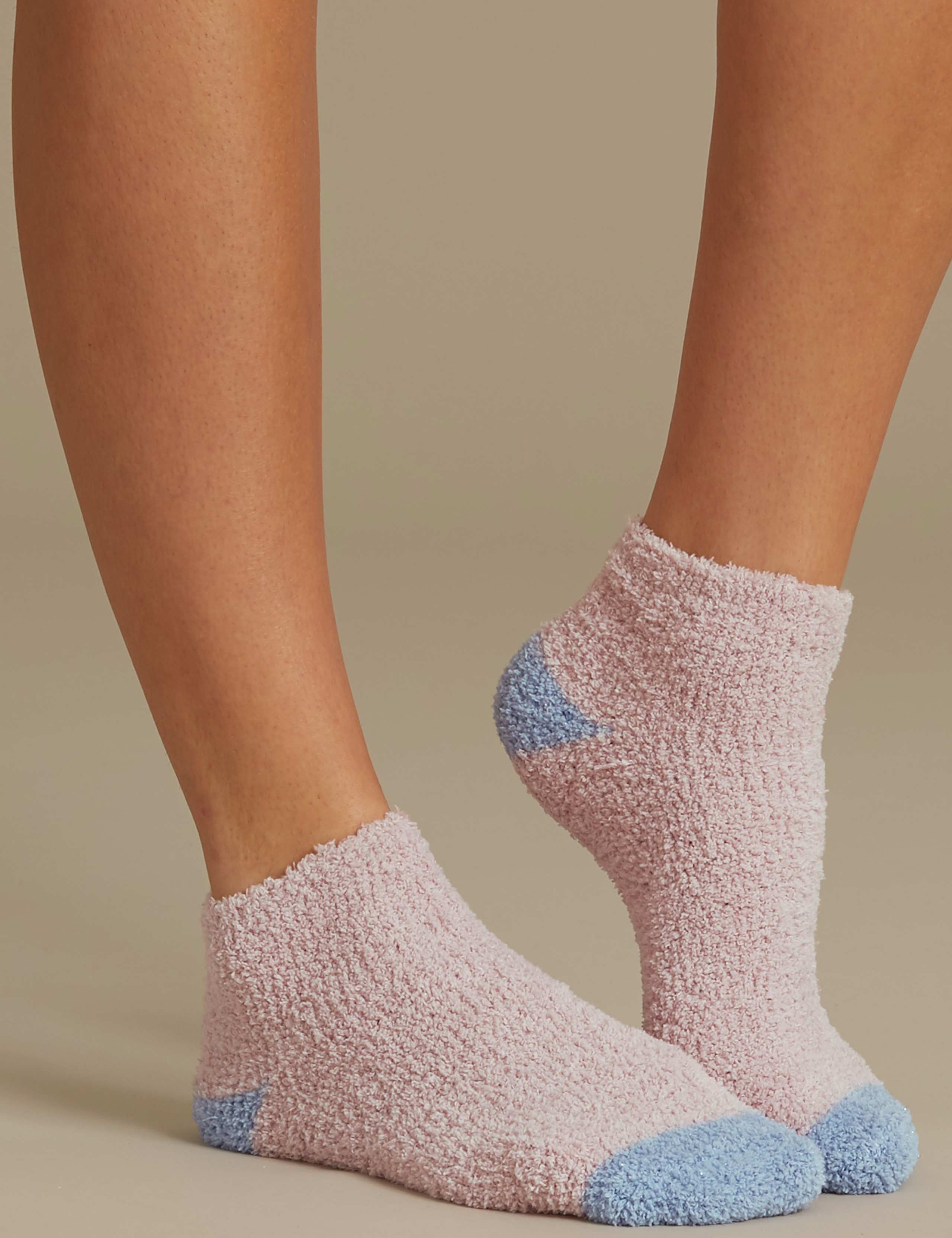 2 Pair Pack Pom Pom Bedsocks 3 of 3