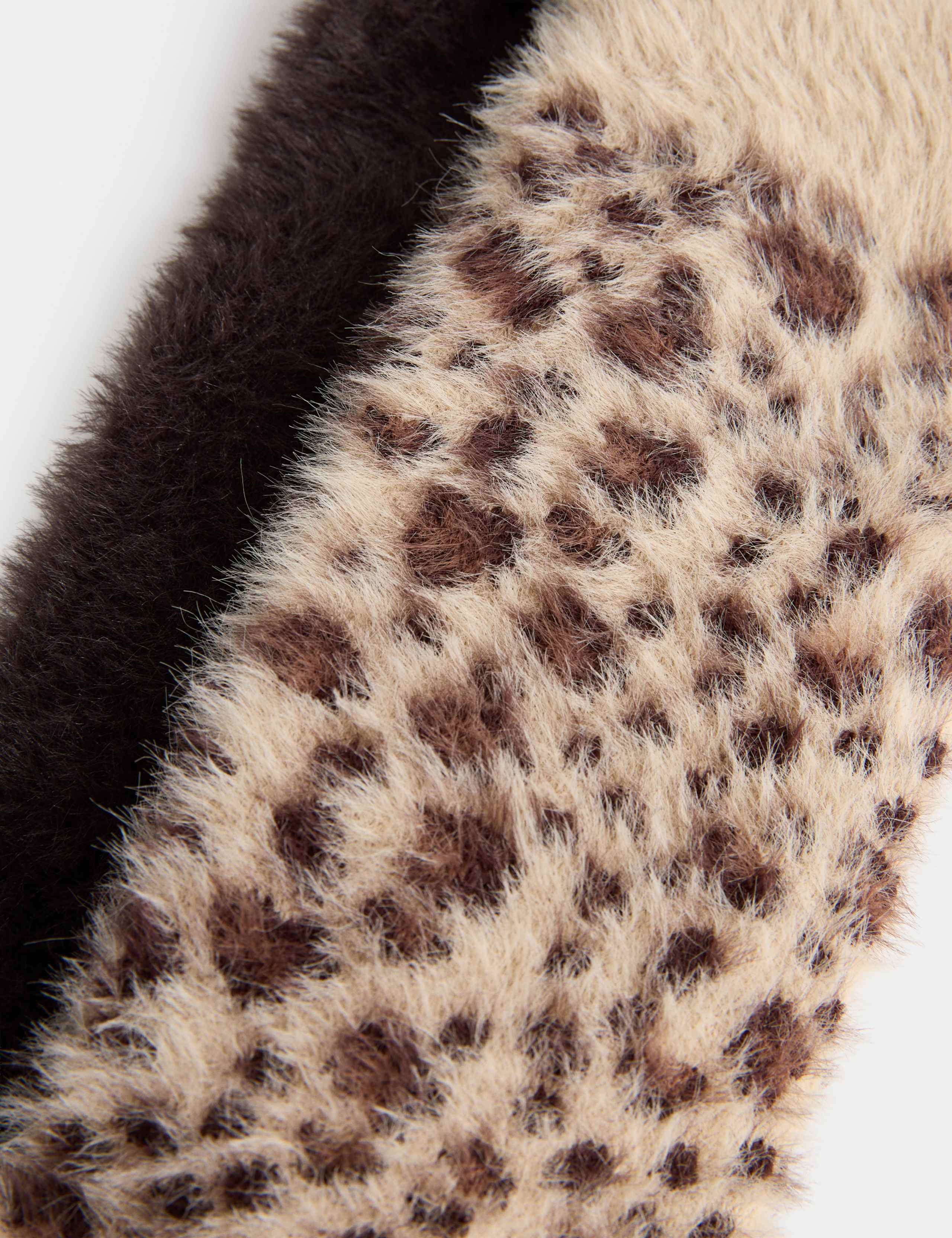 2 Pack Cosy Animal Fluffy Socks 2 of 2