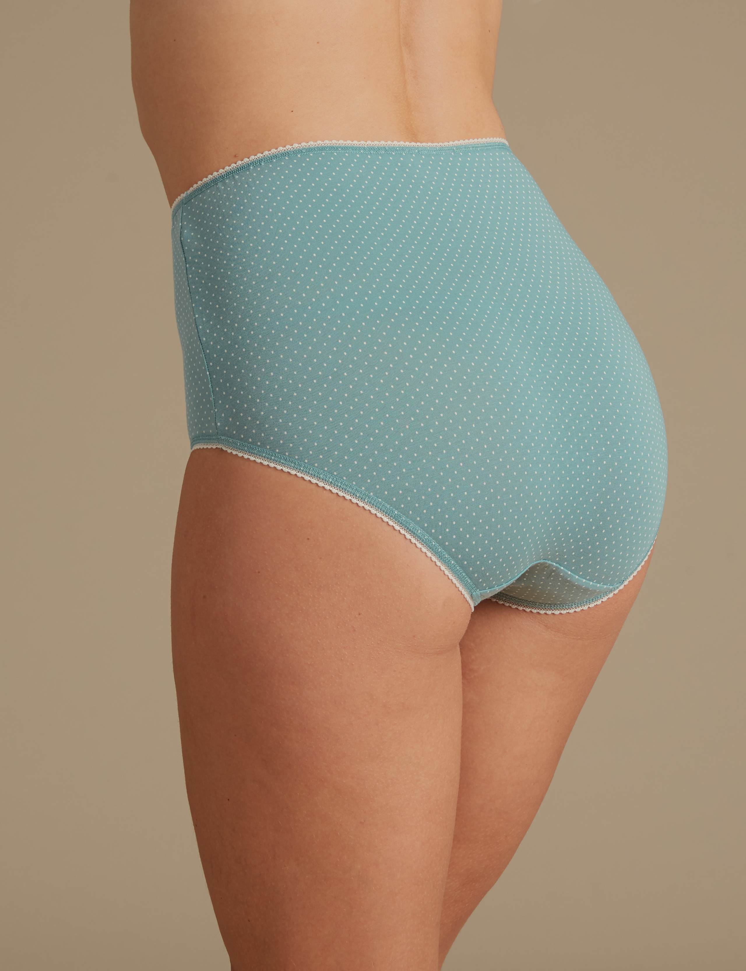 5 Pack Cotton Rich Full Briefs 4 of 4