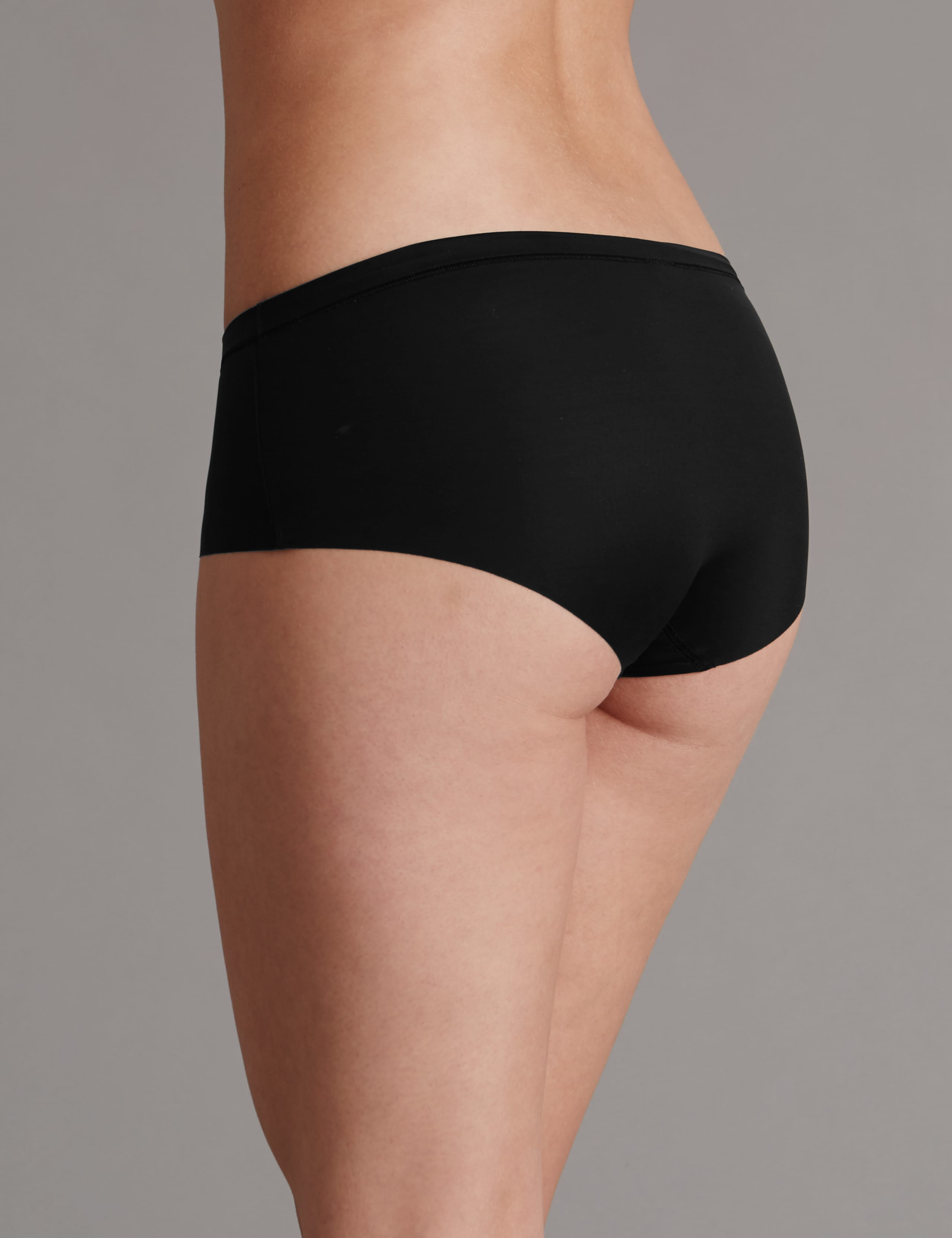 3 Pack No VPL Low Rise Shorts 3 of 5