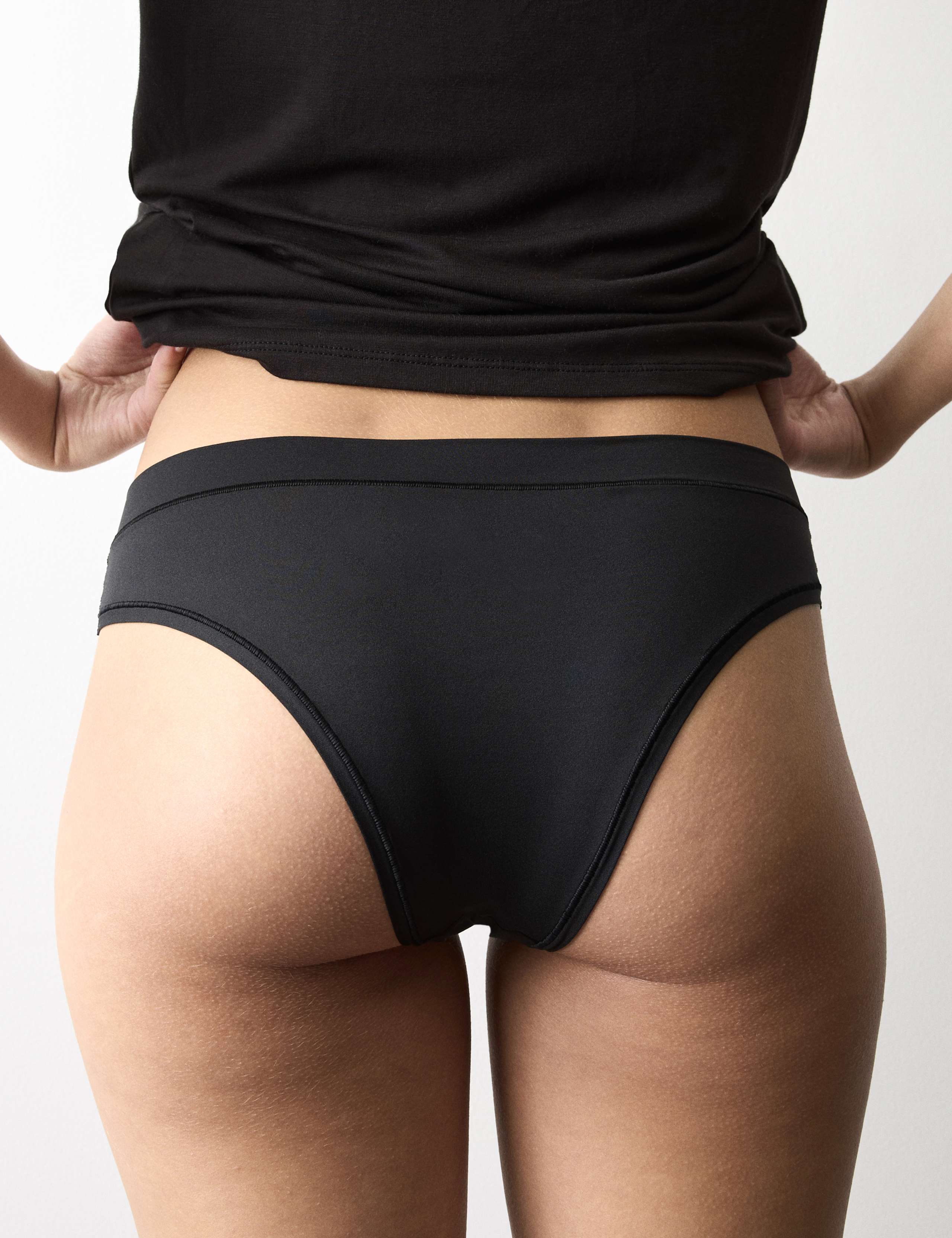 4pk Flexifit™ Low Rise Brazilian Knickers 3 of 3