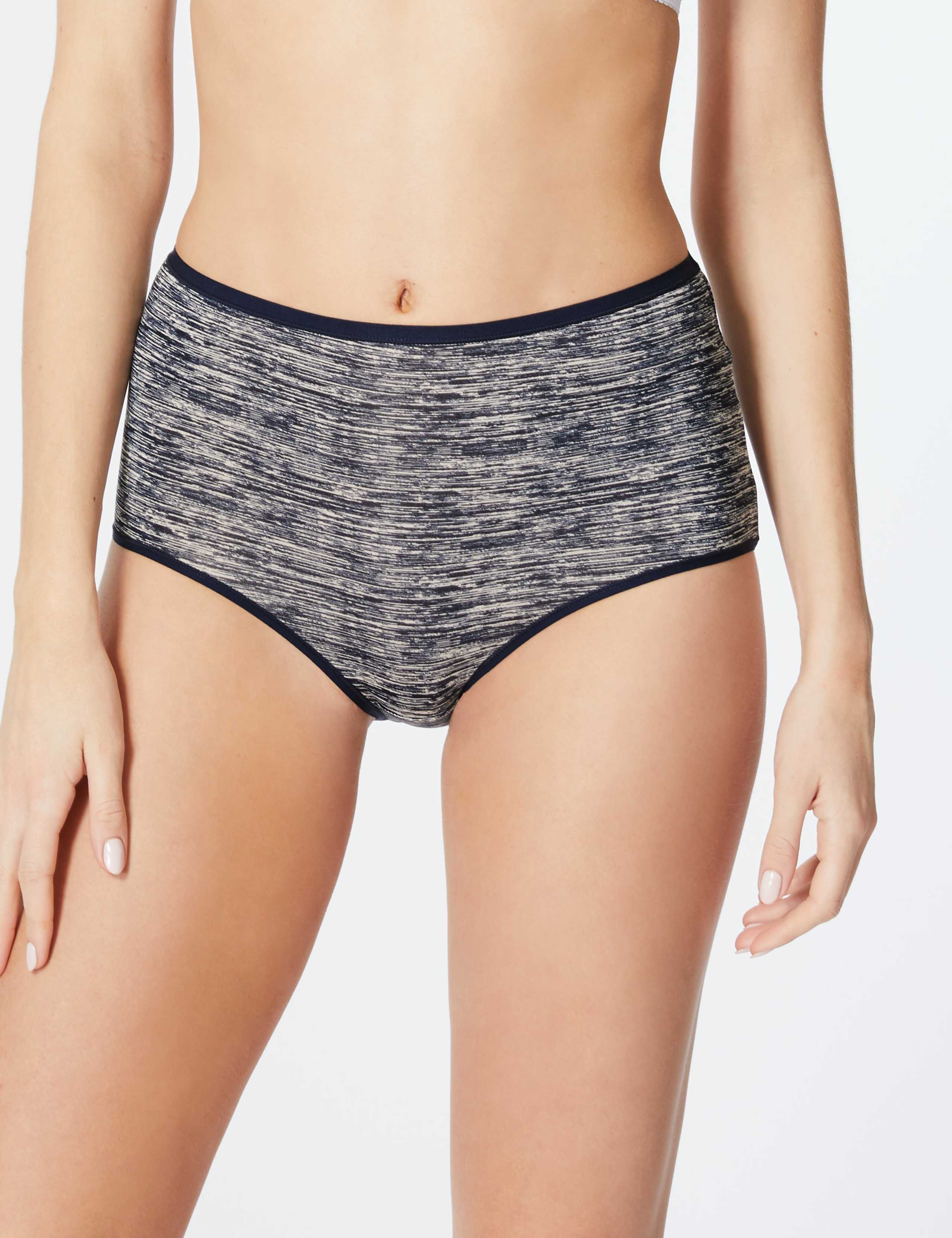 5 Pack No VPL Full Briefs 2 of 3