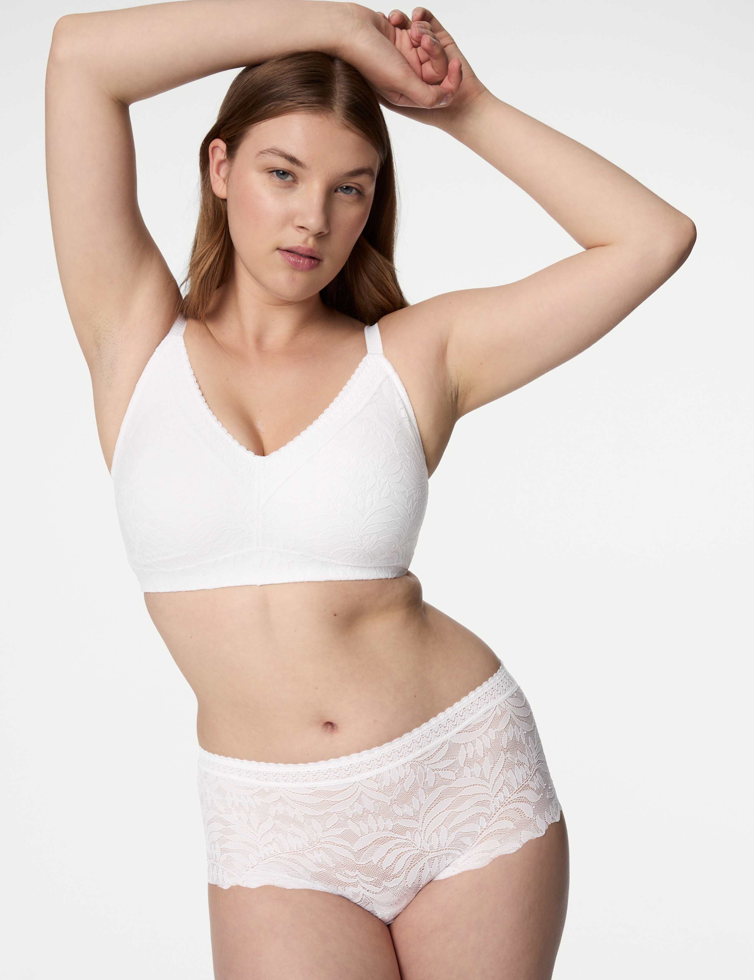 3pk Flexifit™ Lace High Rise Shorts 2 of 6