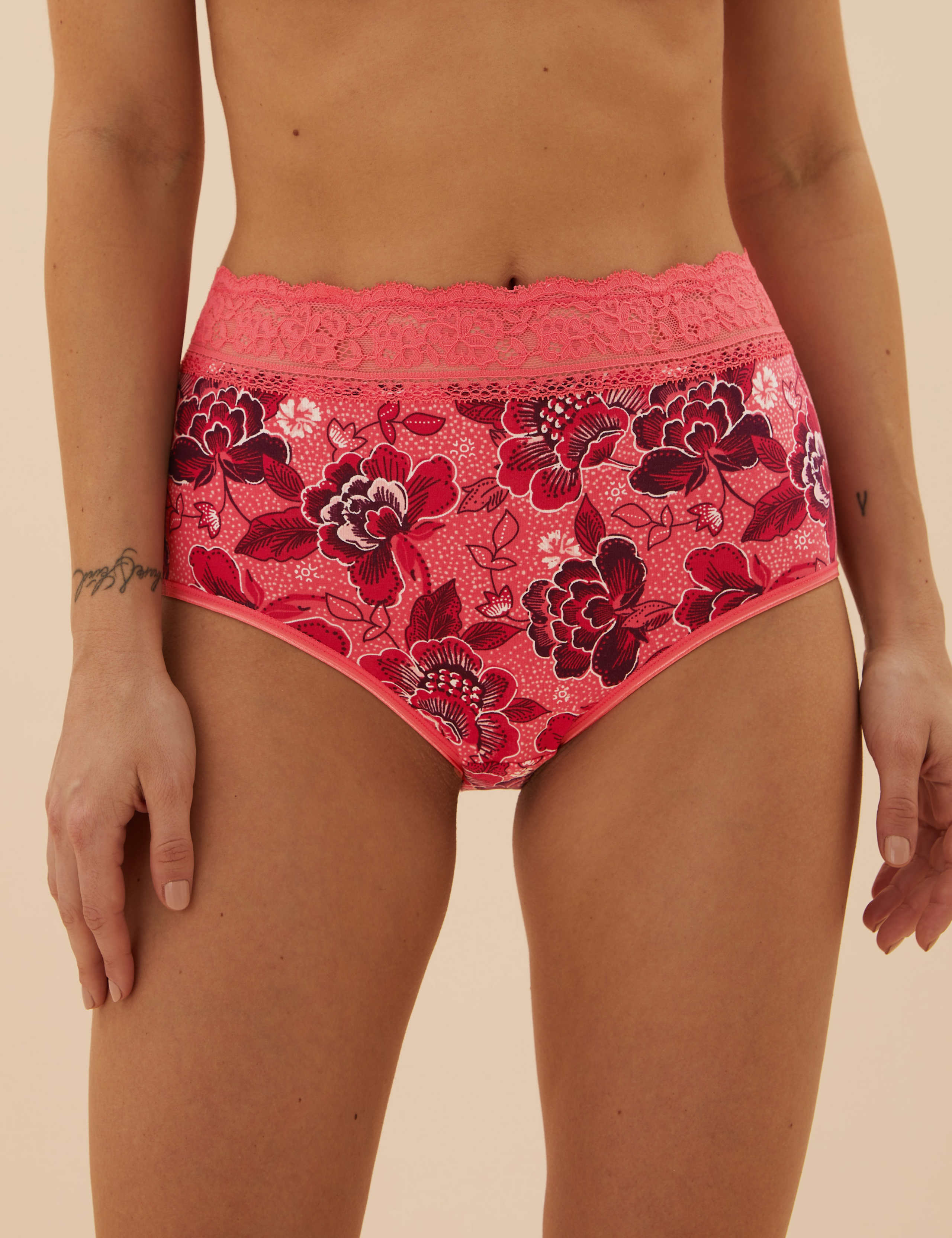 5pk Cotton Lycra® & Lace High Rise Full Briefs 2 of 4