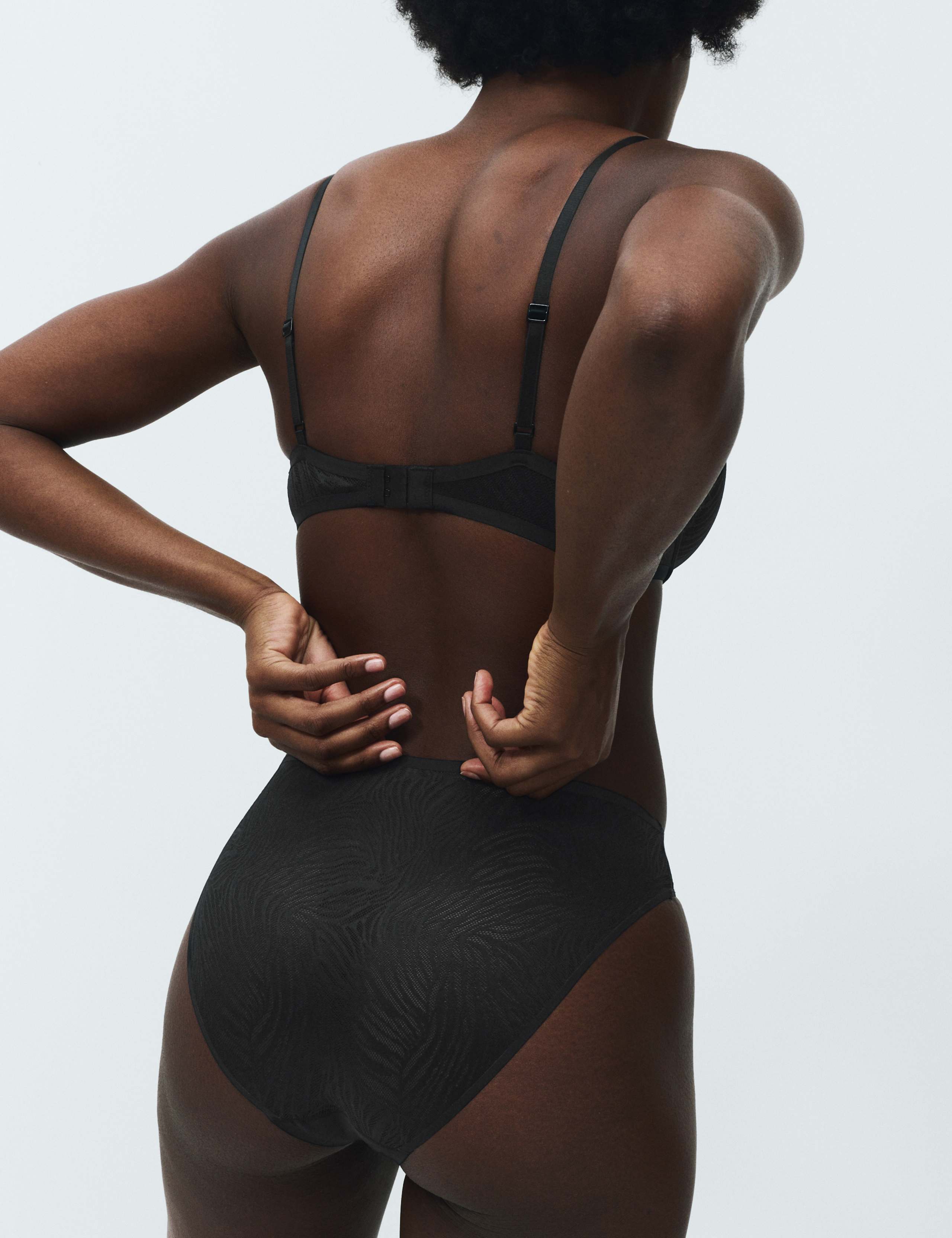 2 Pack Body Lace High Leg Knickers 3 of 6