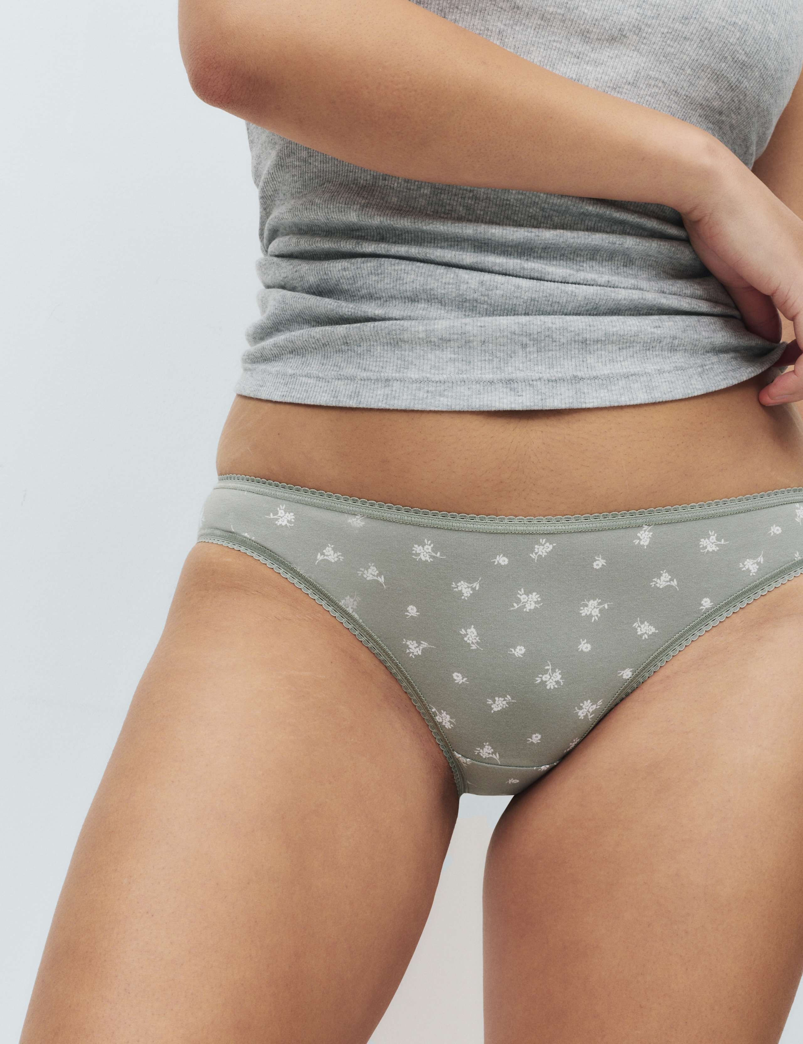 5pk Cotton Lycra™ Printed Bikini Knickers 3 of 5