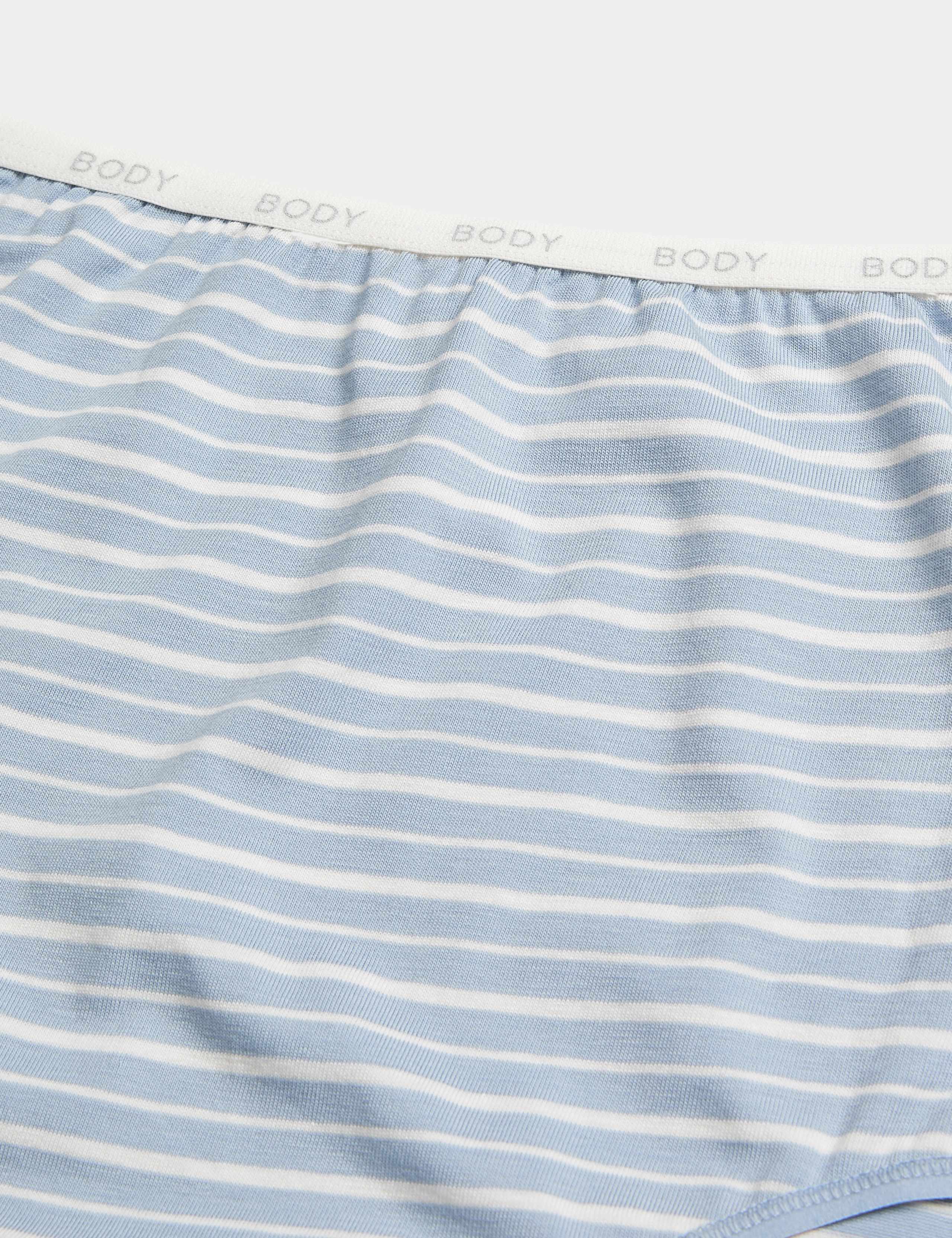 4pk Cotton Rich Full Briefs 5 of 5