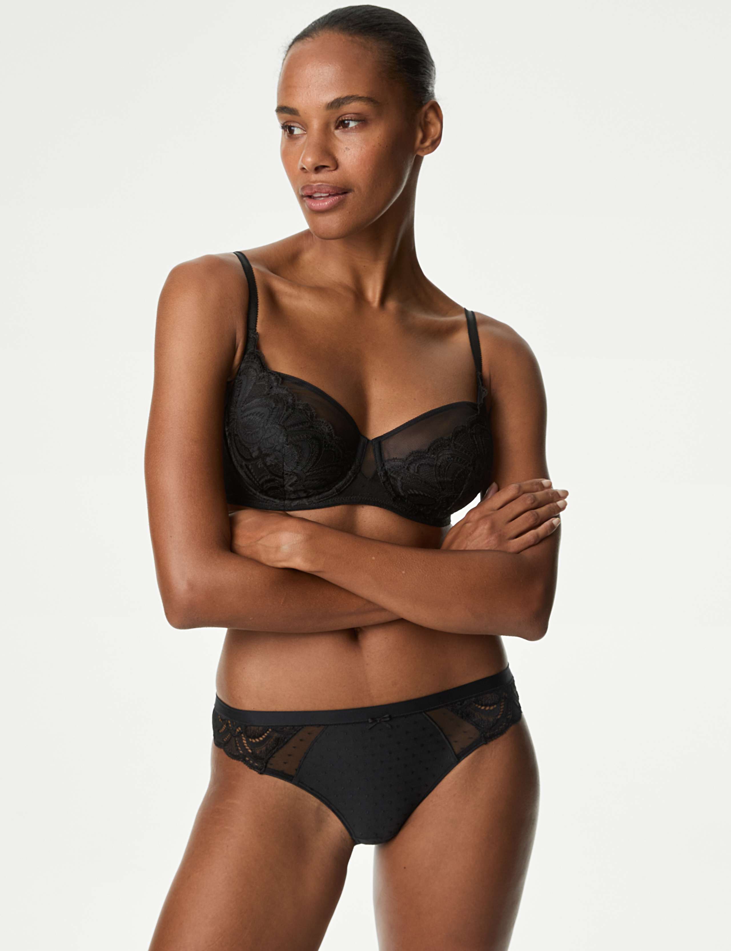 3pk Amelia Lace Bikini Knickers 2 of 5