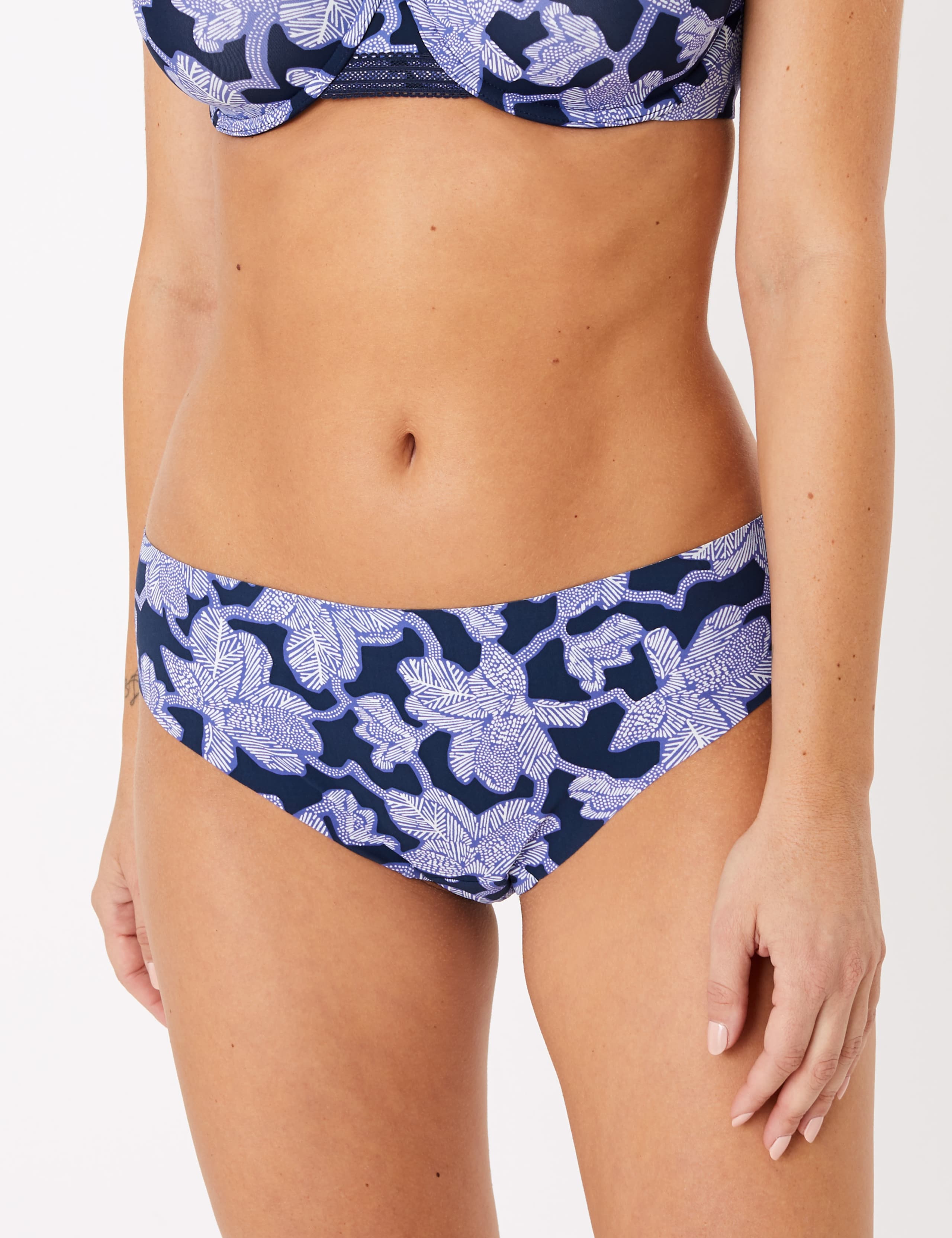 Body™ No VPL Brazilian Knickers 2 of 4
