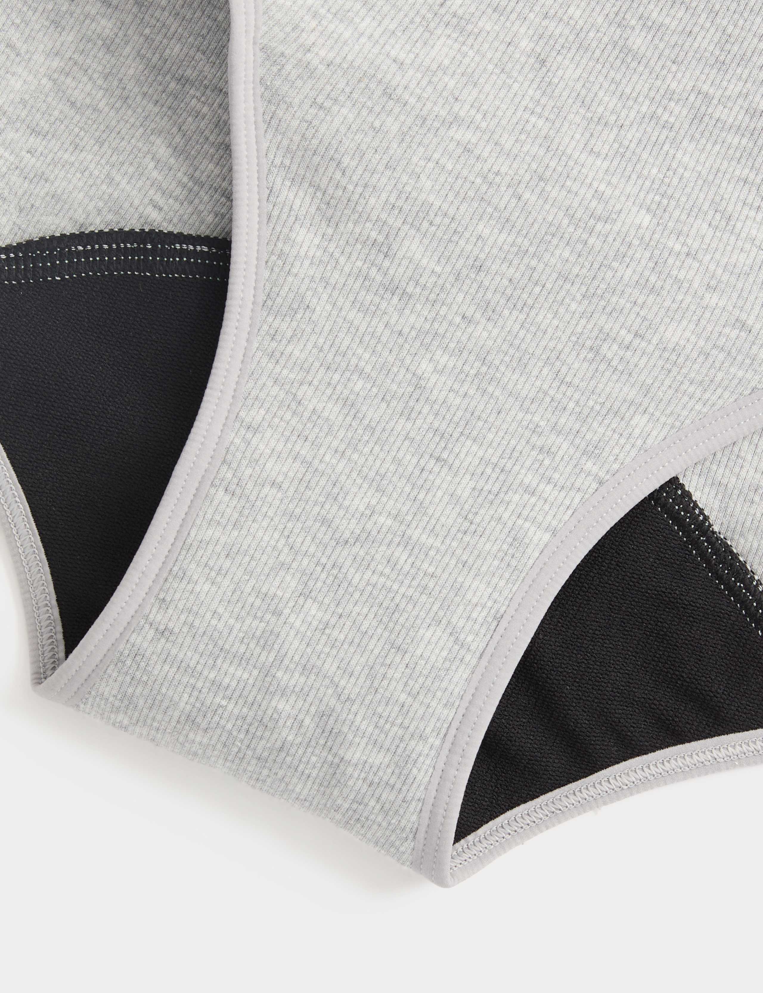 2 Pack Heavy Absorbency Period Knickers 5 of 6