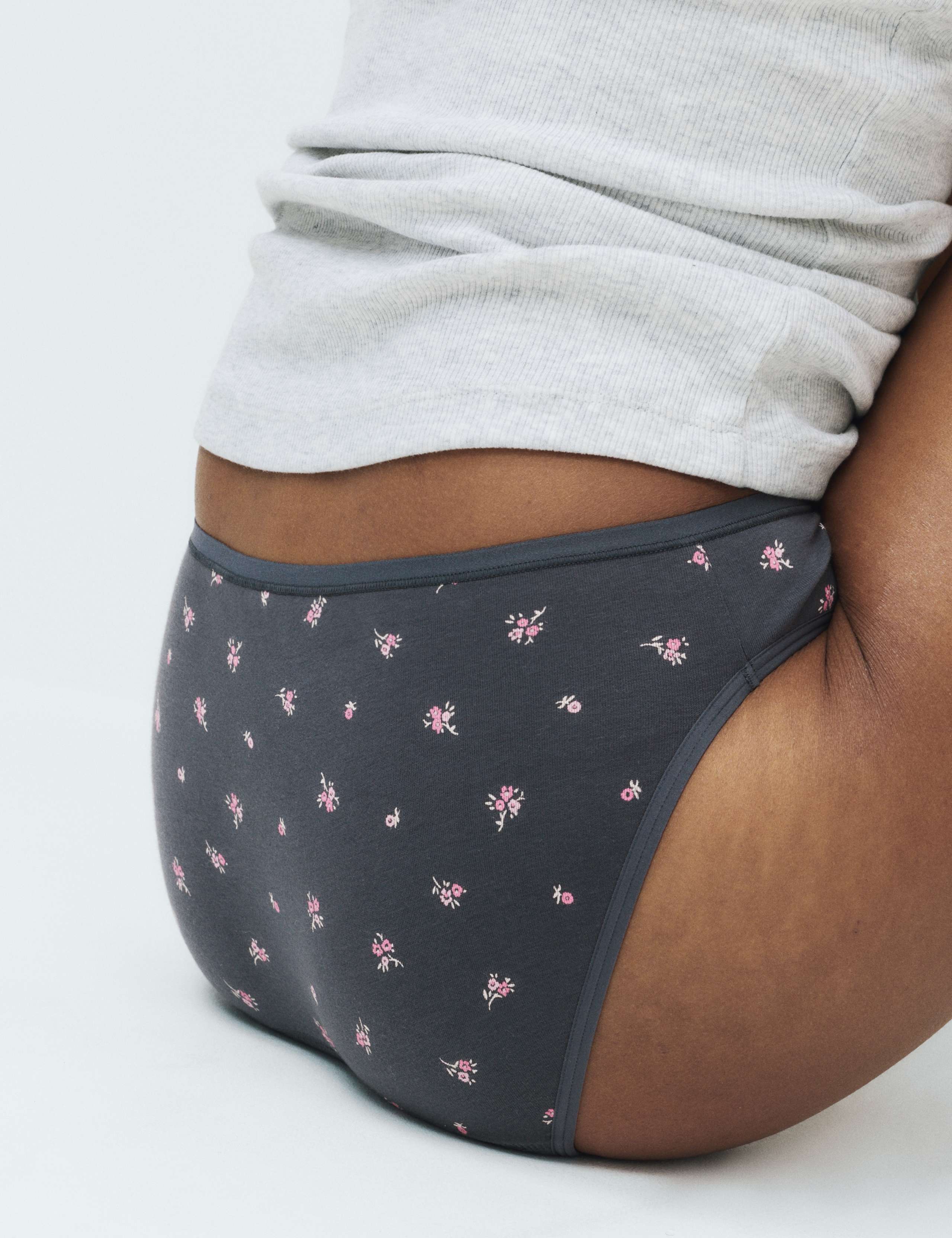 2 Pack Heavy Absorbency Period Knickers 3 of 7