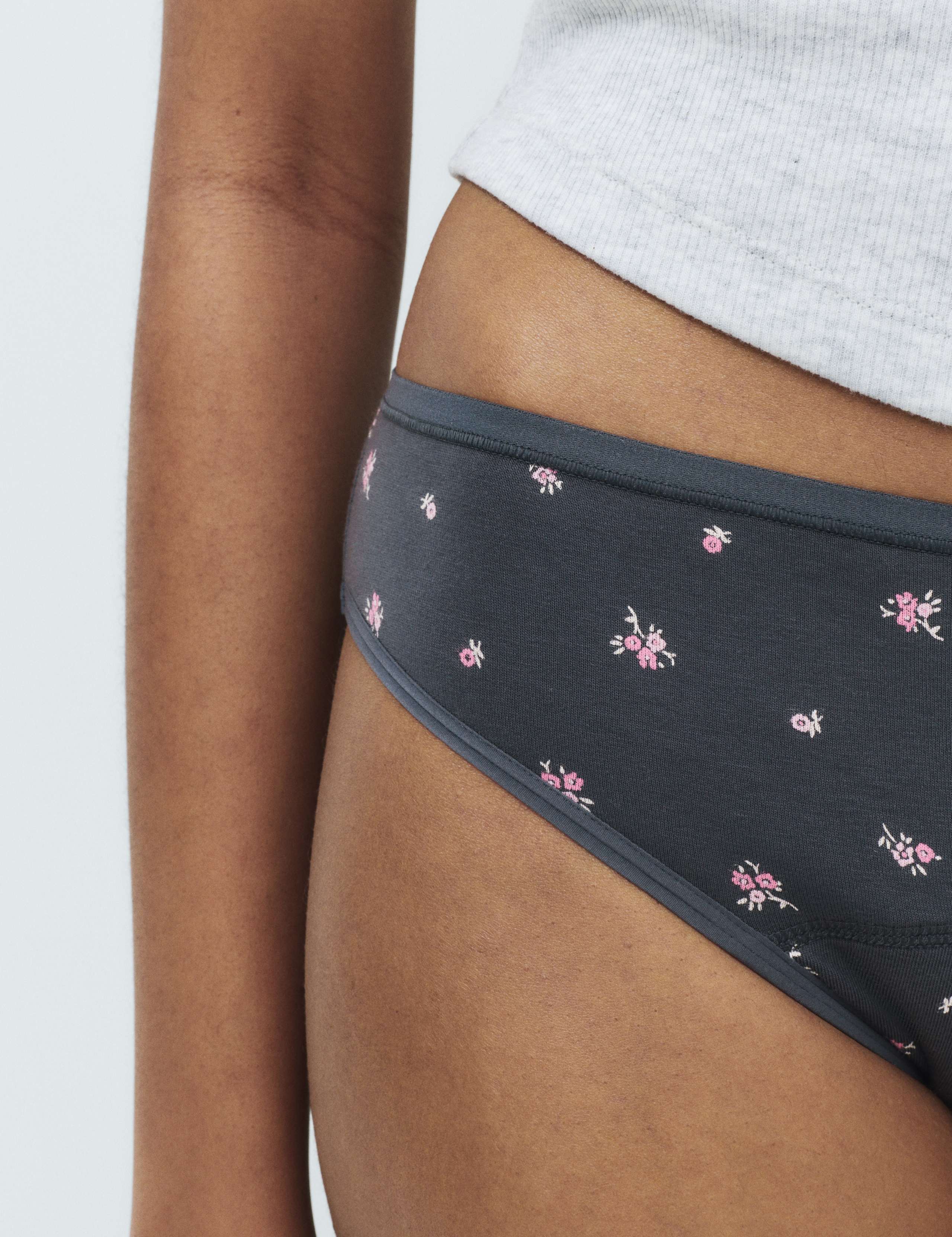 2 Pack Heavy Absorbency Period Knickers 4 of 7