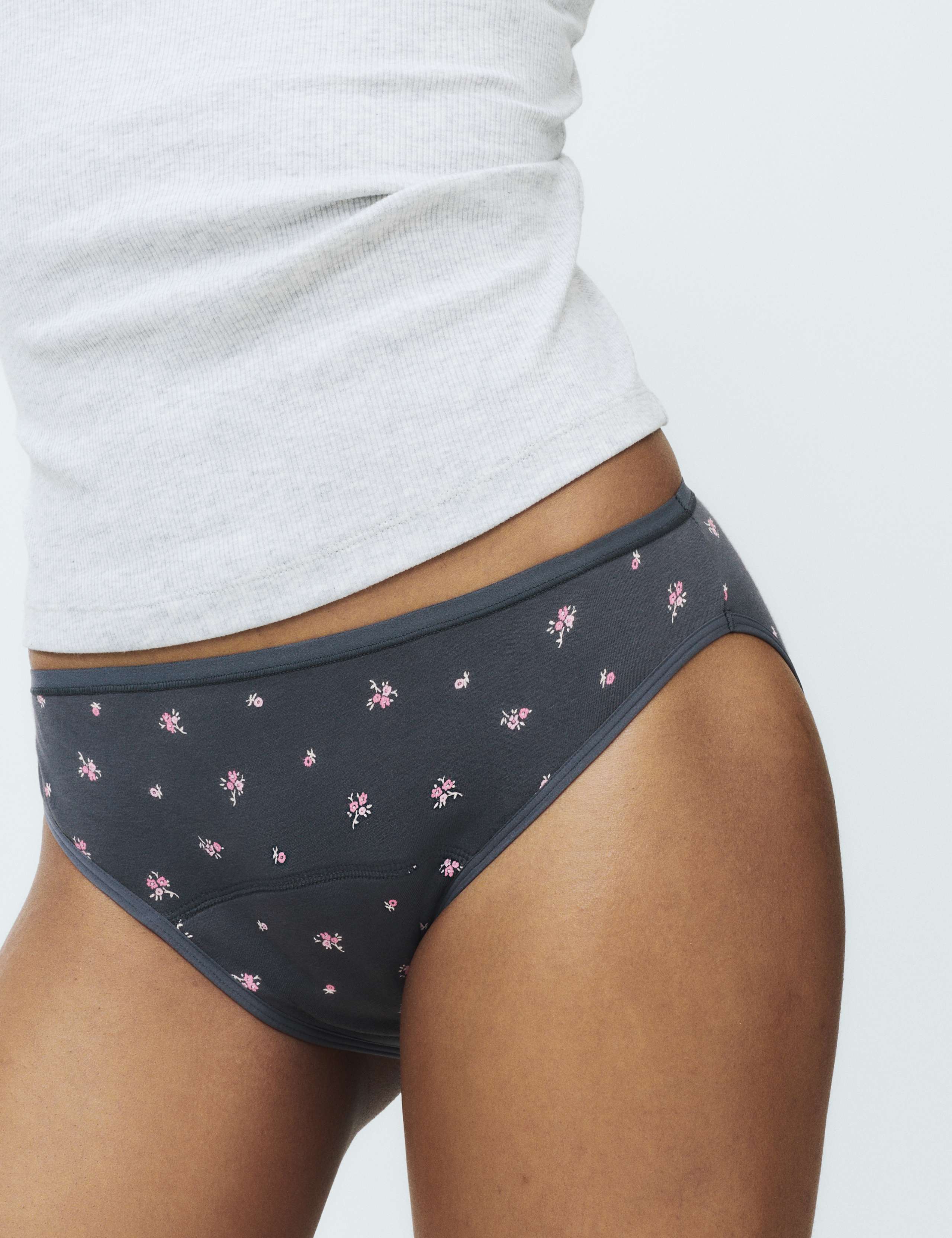 2 Pack Heavy Absorbency Period Knickers 2 of 7