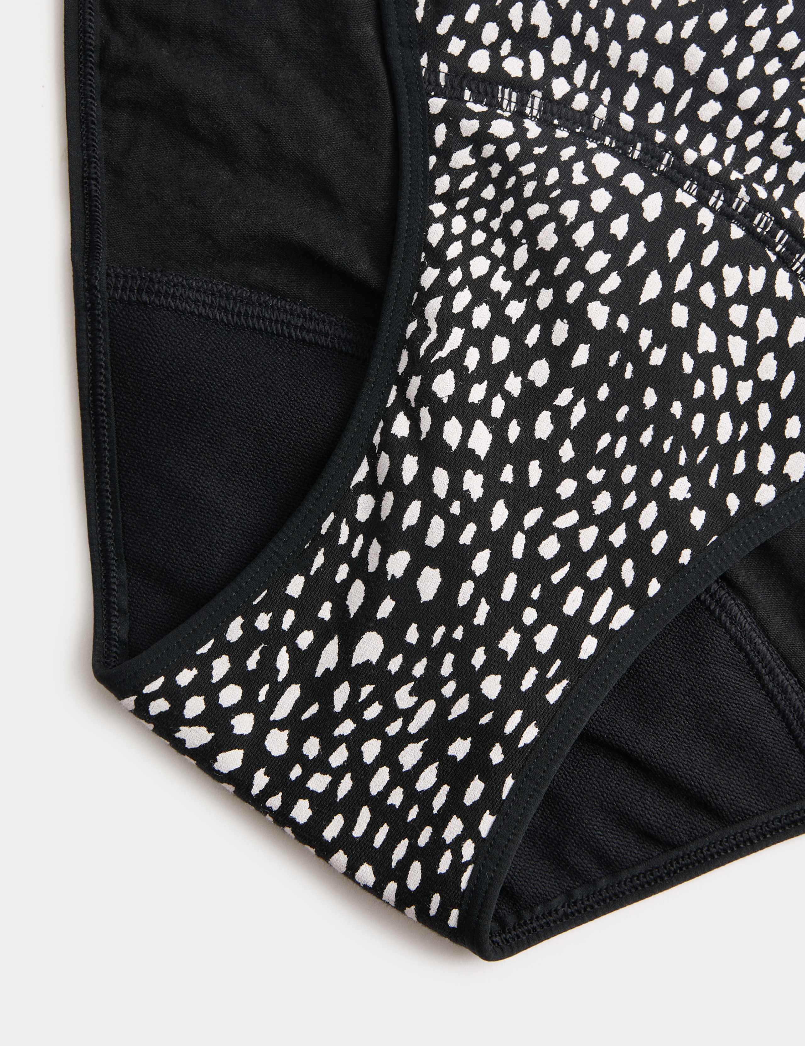 3pk Heavy Absorbency Period Bikini Knickers 7 of 8