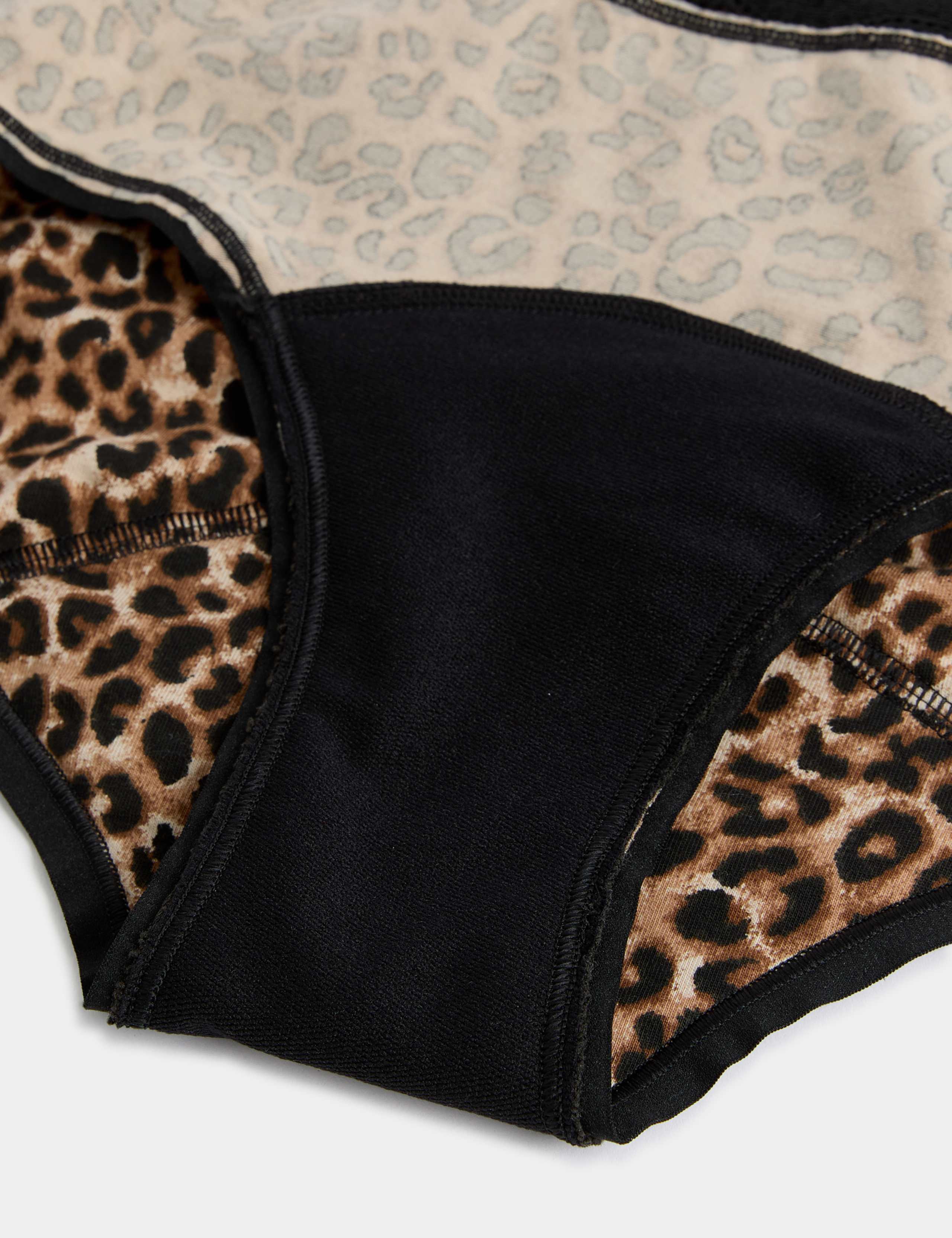 3pk Heavy Absorbency Period Knicker Shorts 6 of 6