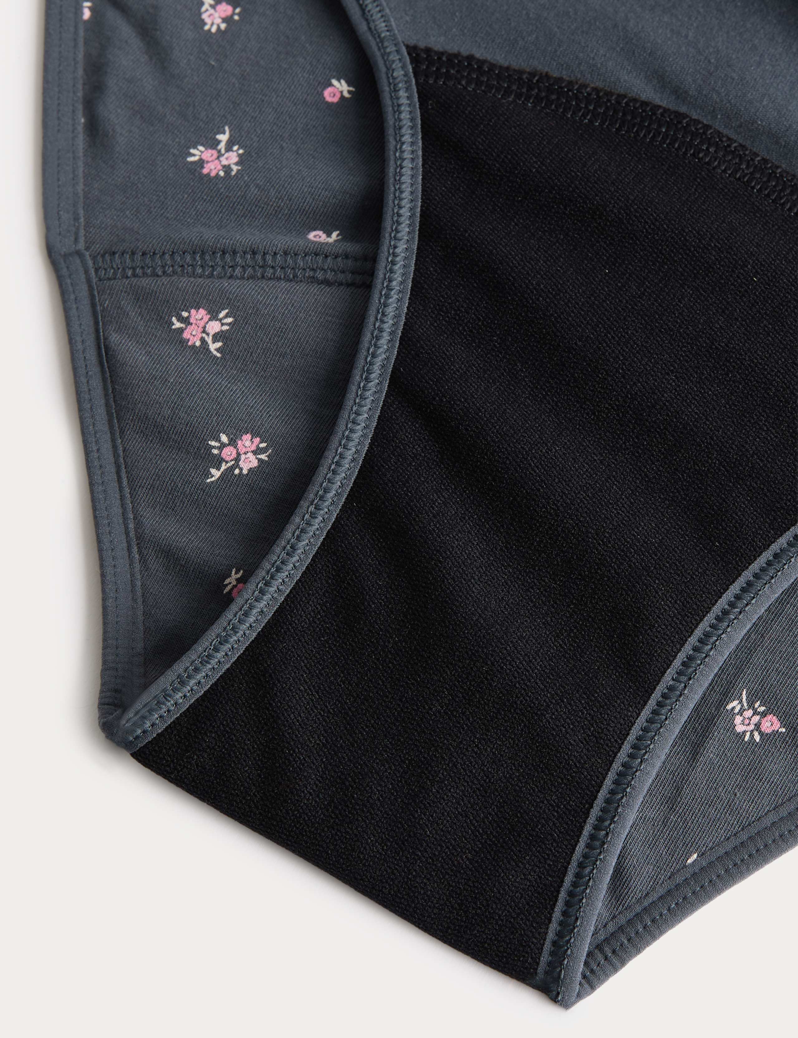 2 Pack Floral Period Bikini Knickers 6 of 6