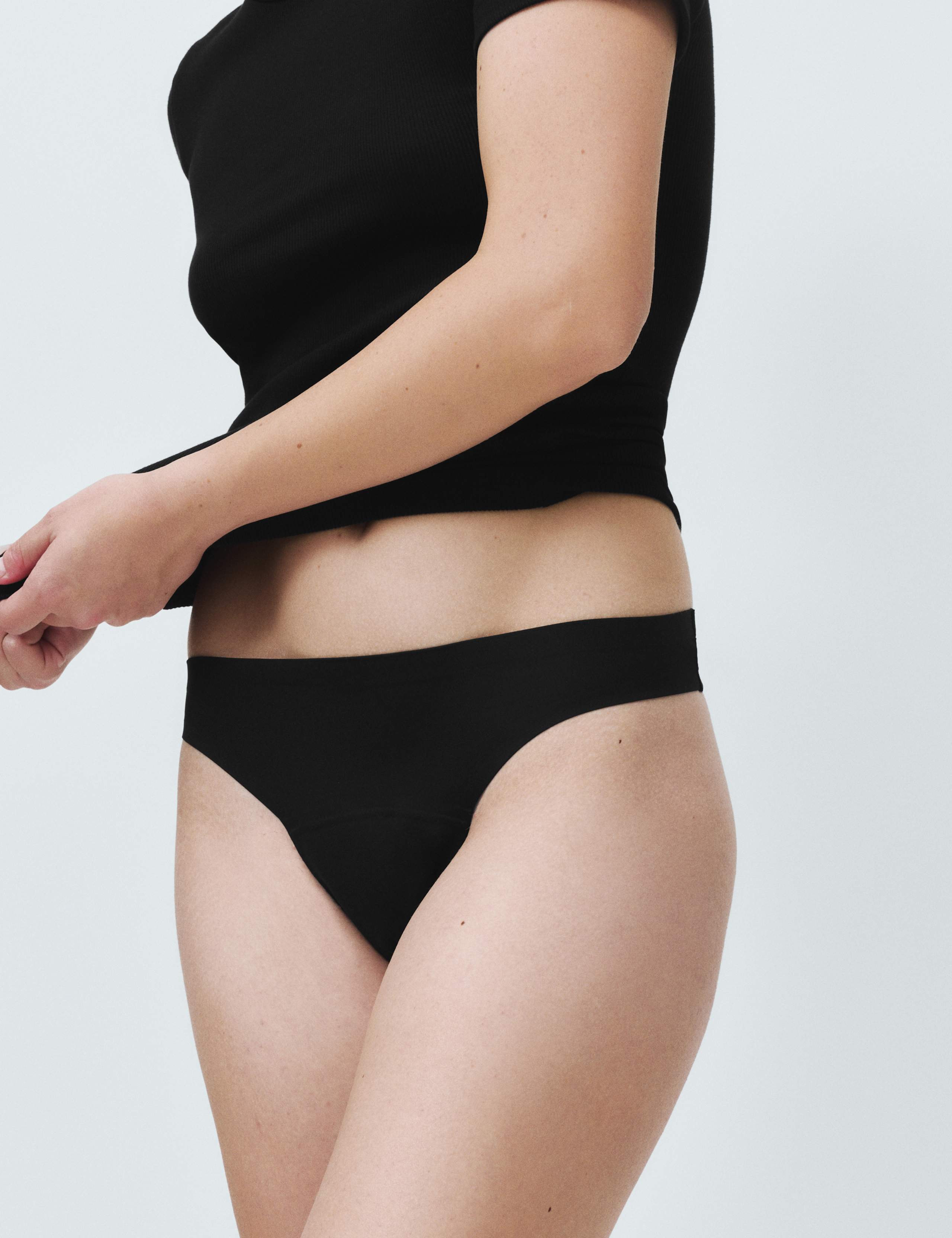 3 Pack No VPL Light Absorbency Period Thongs 2 of 6