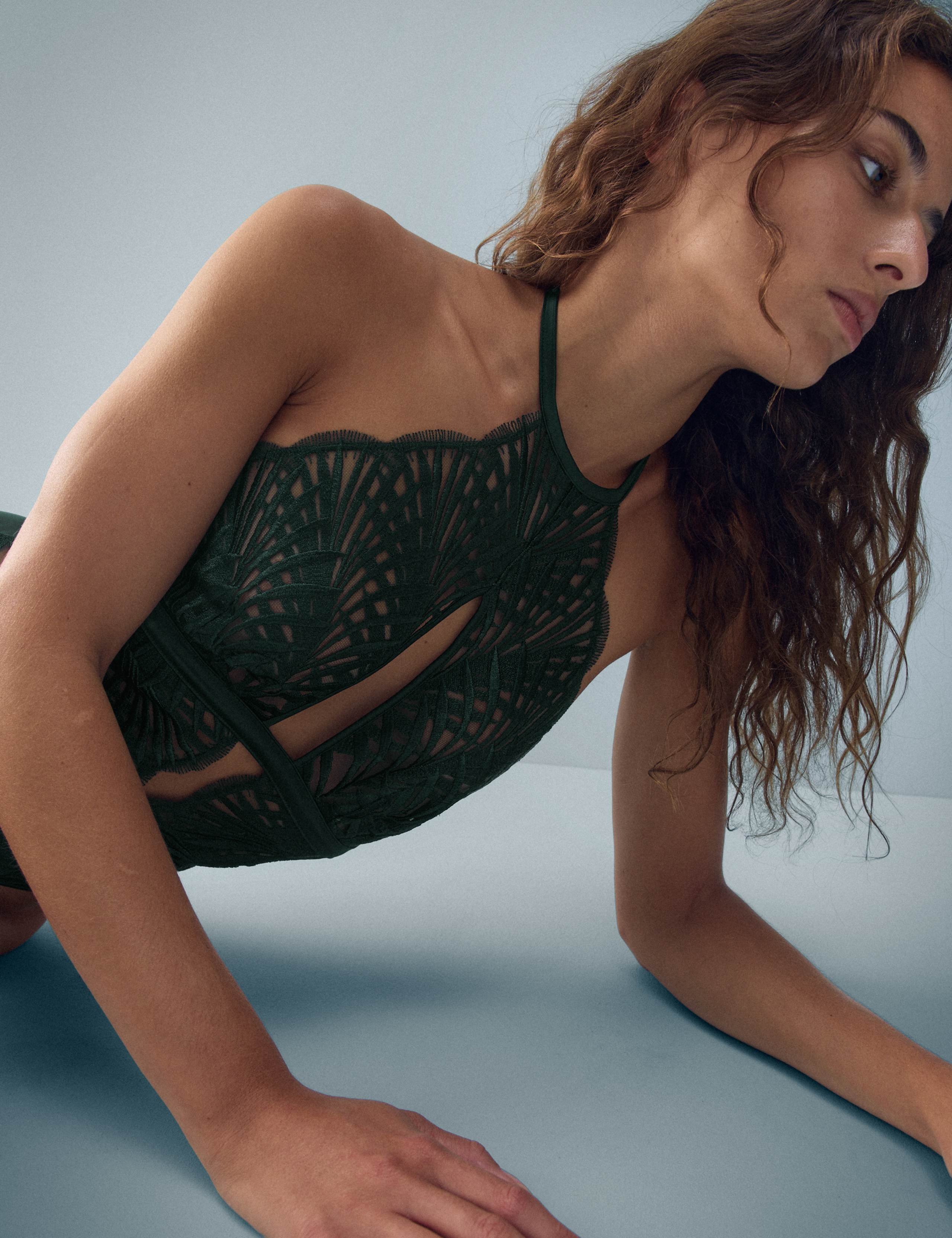 Reverie Embroidery Body 3 of 8