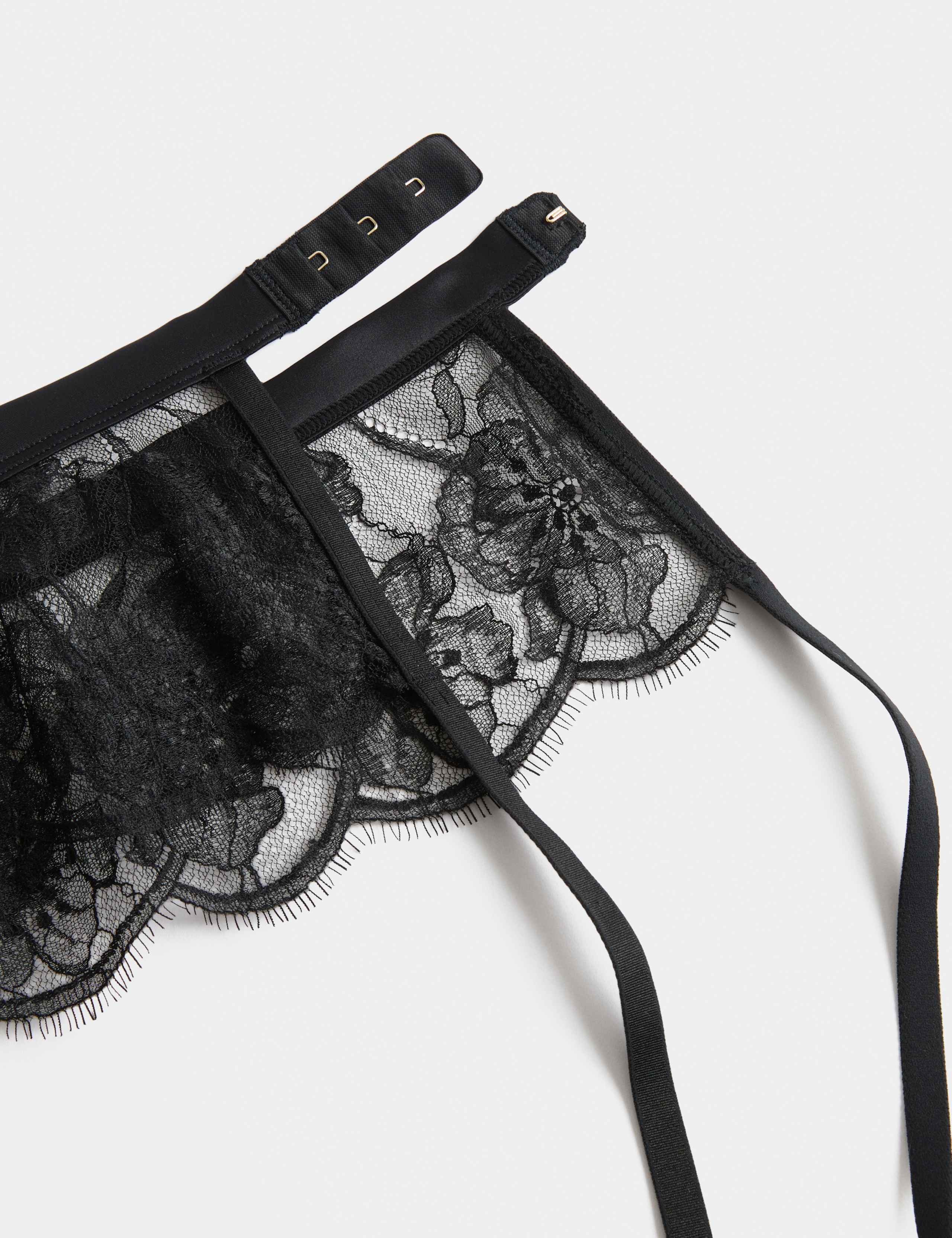 Belle Lace Suspender 6 of 7