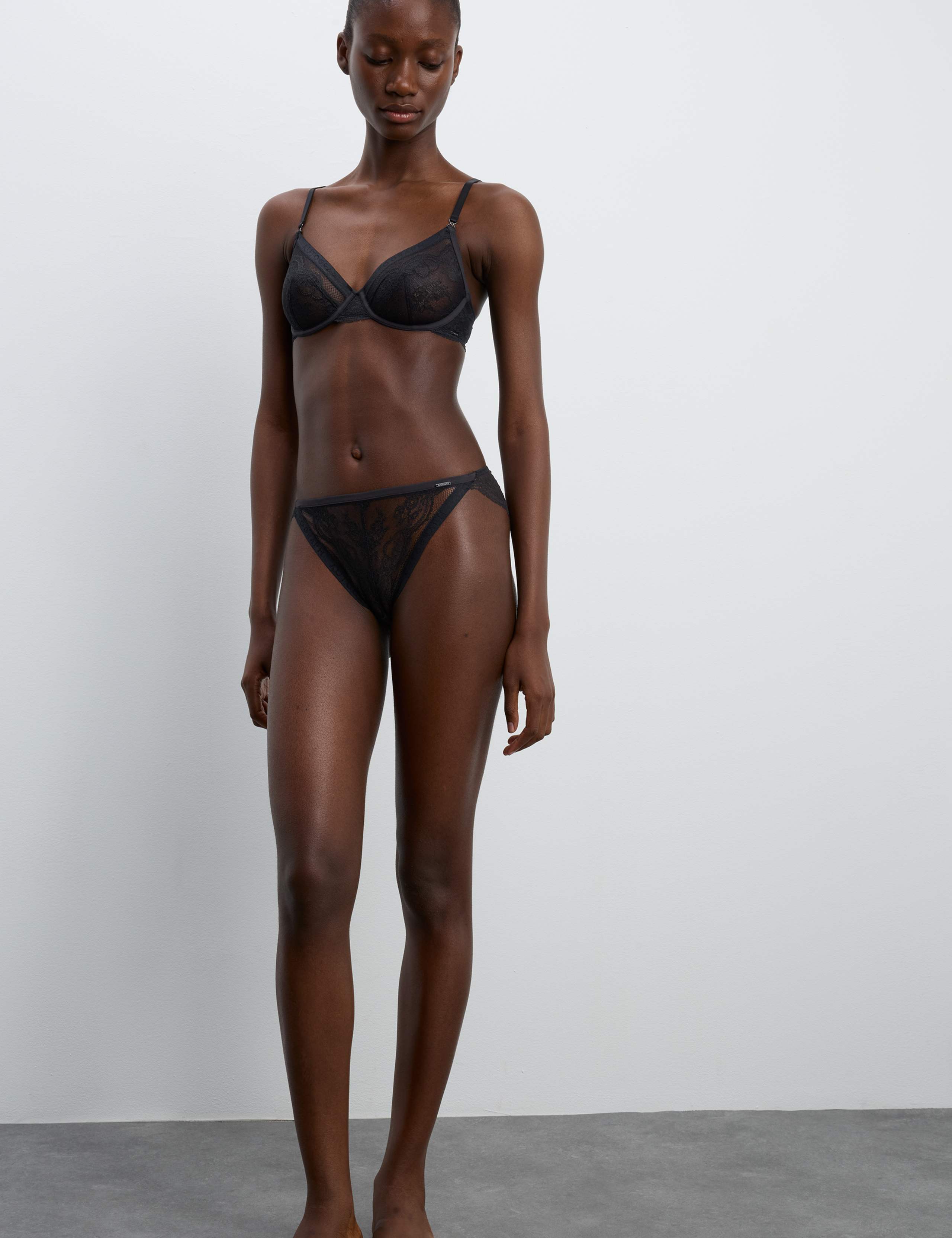 Murcia Lace High Leg Knickers 3 of 6
