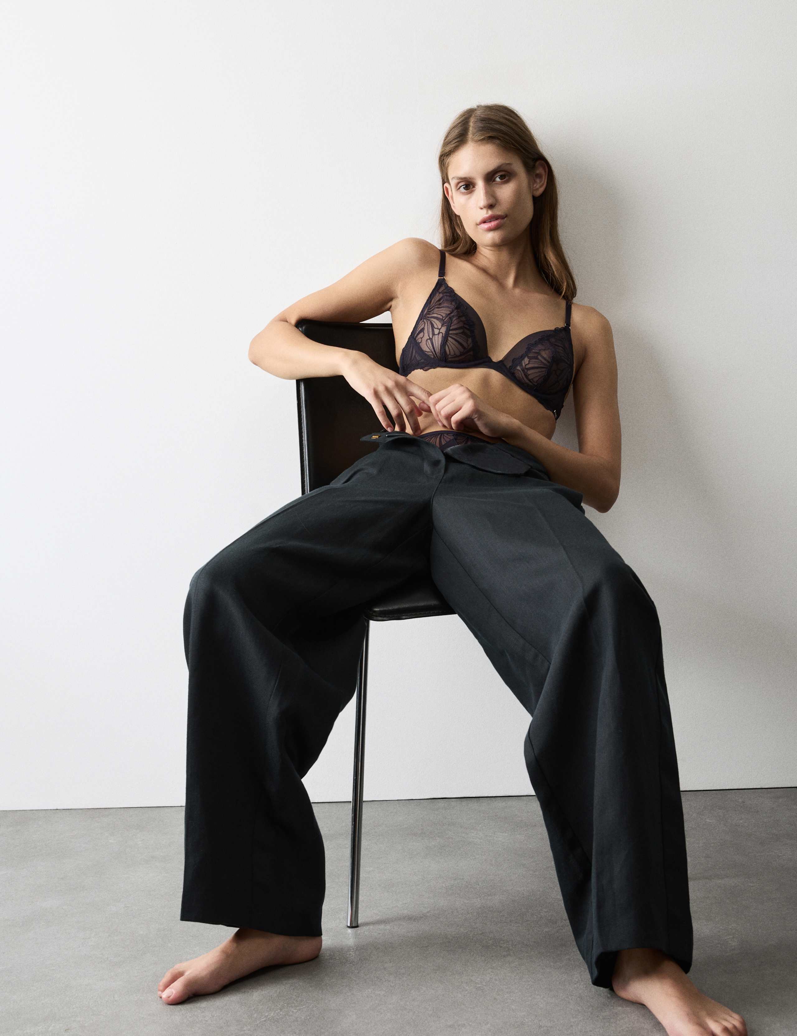 Monaco Embroidery Wired Plunge Bra (A-E) 4 of 7