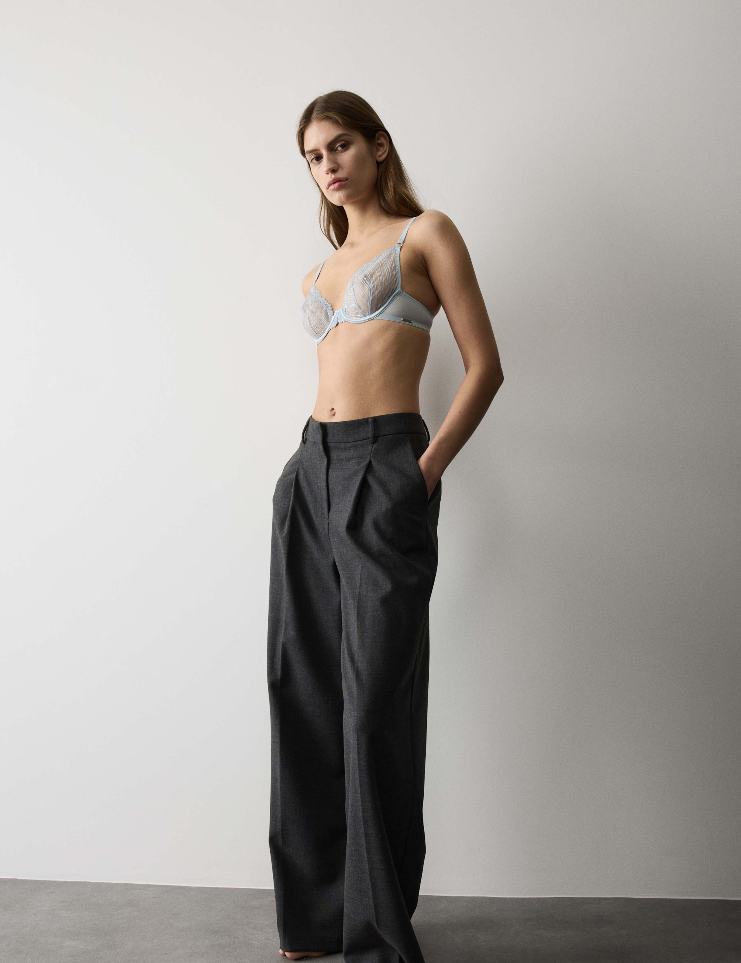 Florence Embroidery Wired Plunge Bra (A-E) 4 of 7