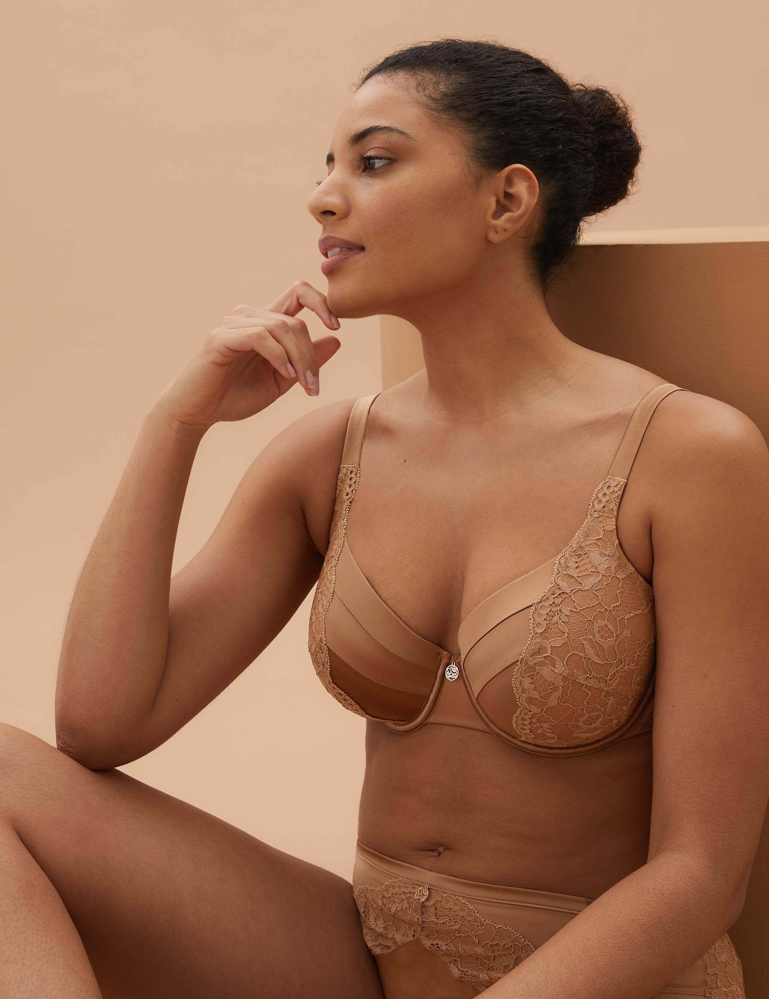 Silk & Lace Wired Full Cup Bra A-E 1 of 7
