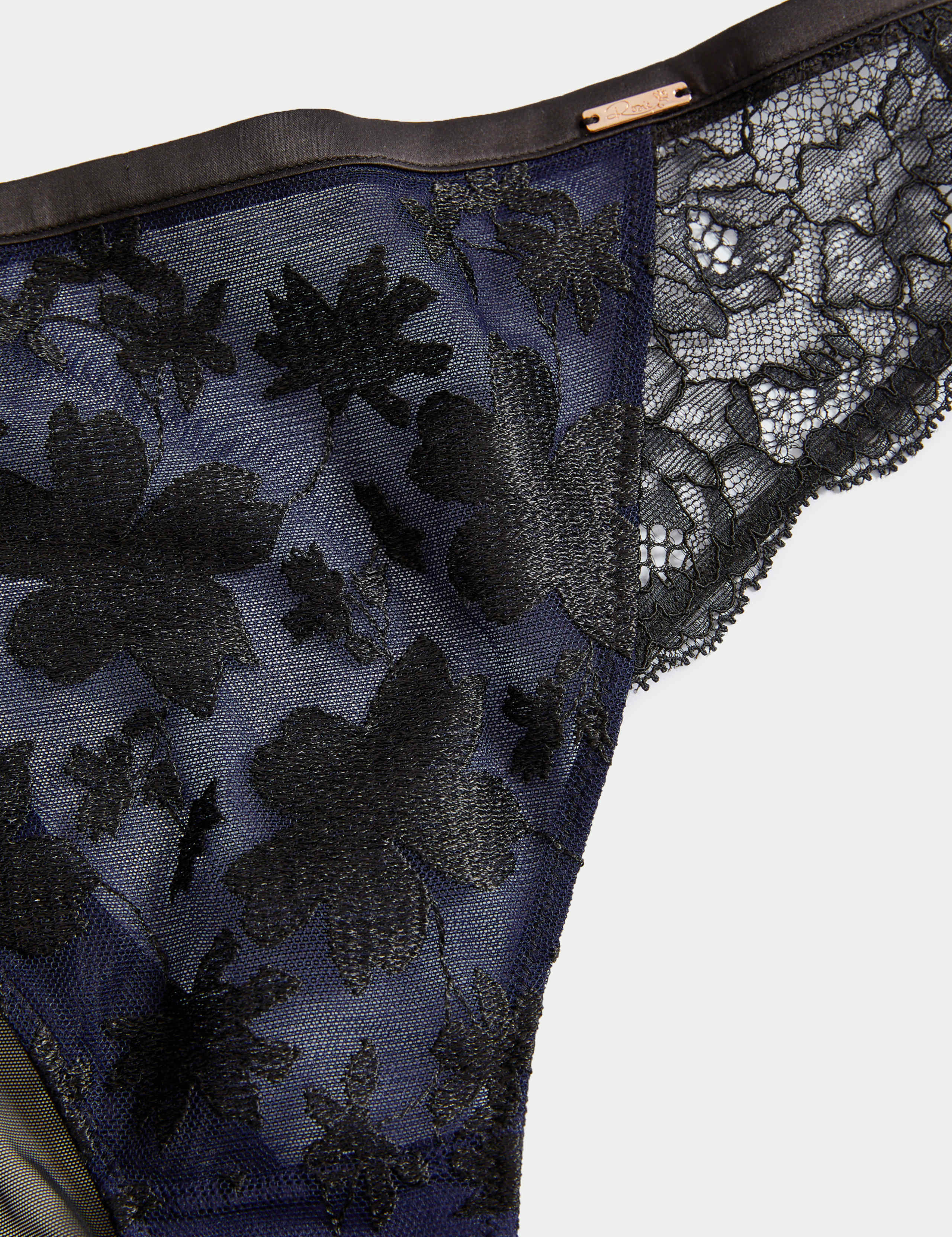 Cosmos Embroidery High Leg Knickers 6 of 6