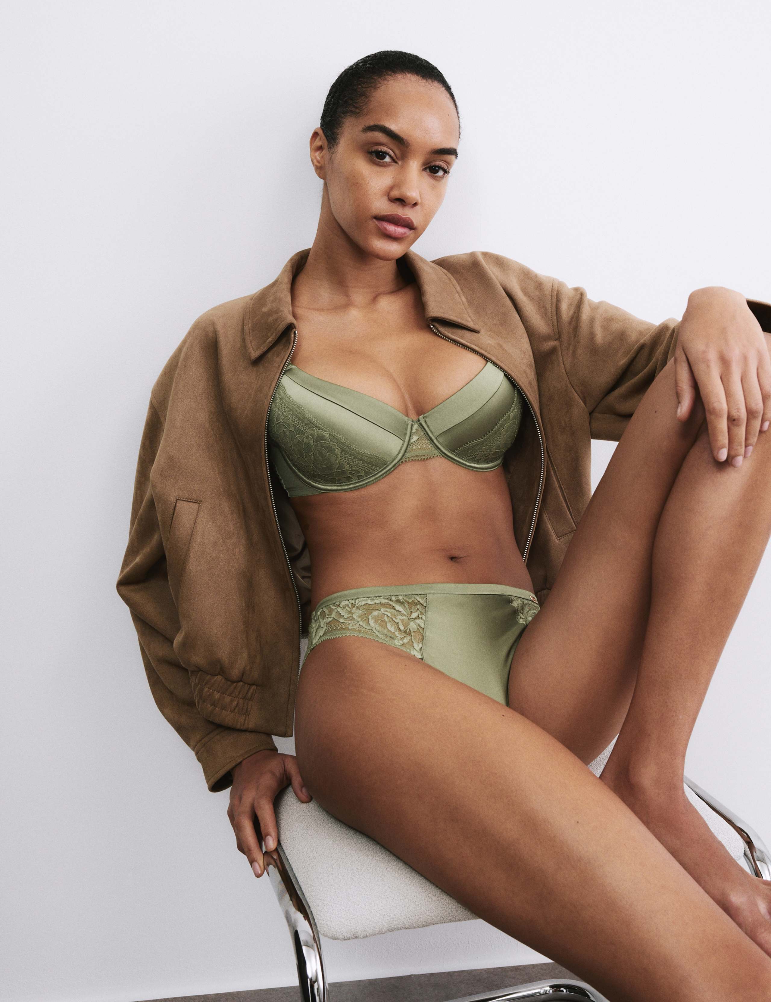 Silk & Lace Wired Scoop Demi Cup Bra A-E 4 of 7