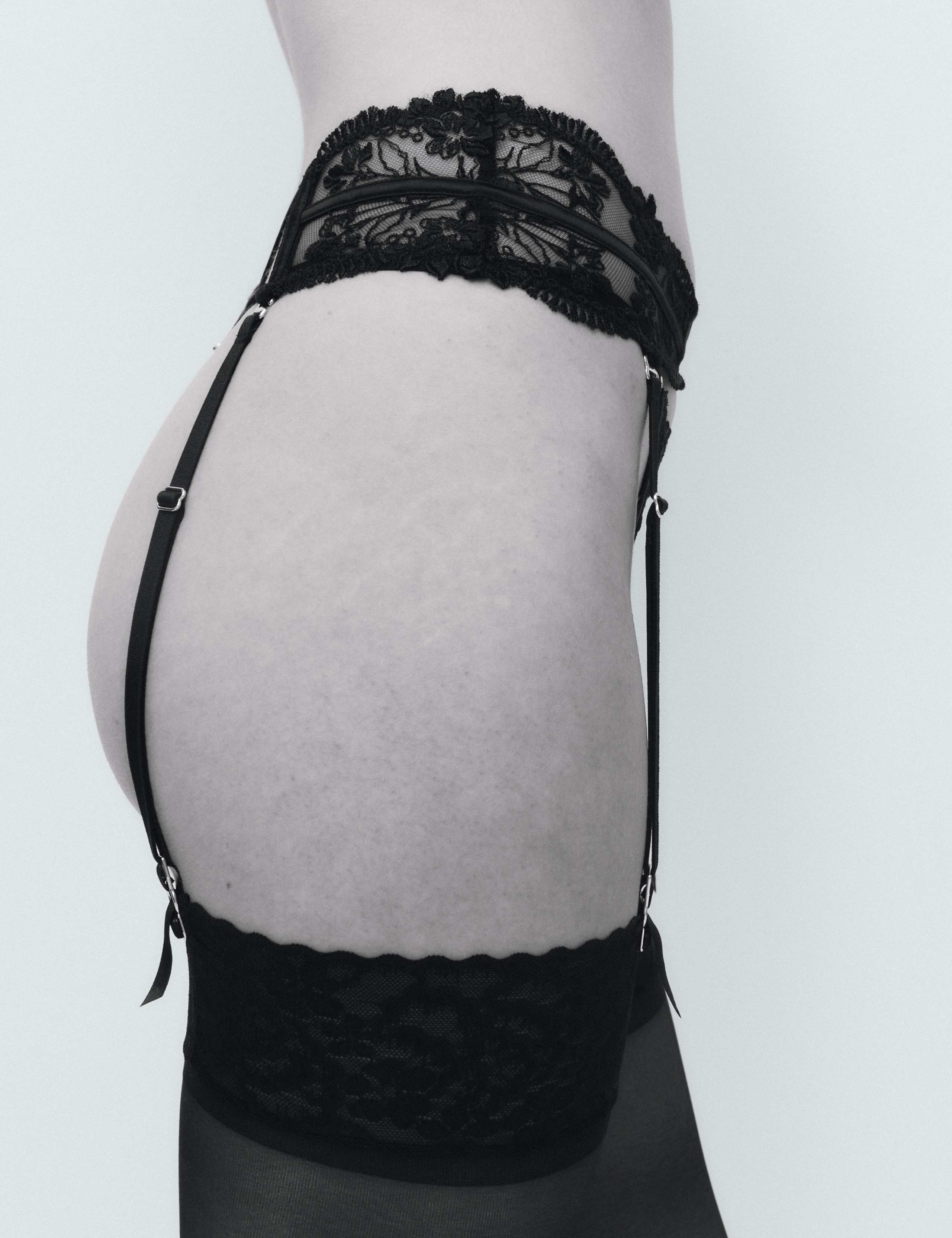 Alessia Embroidery Waspie Suspender 4 of 8