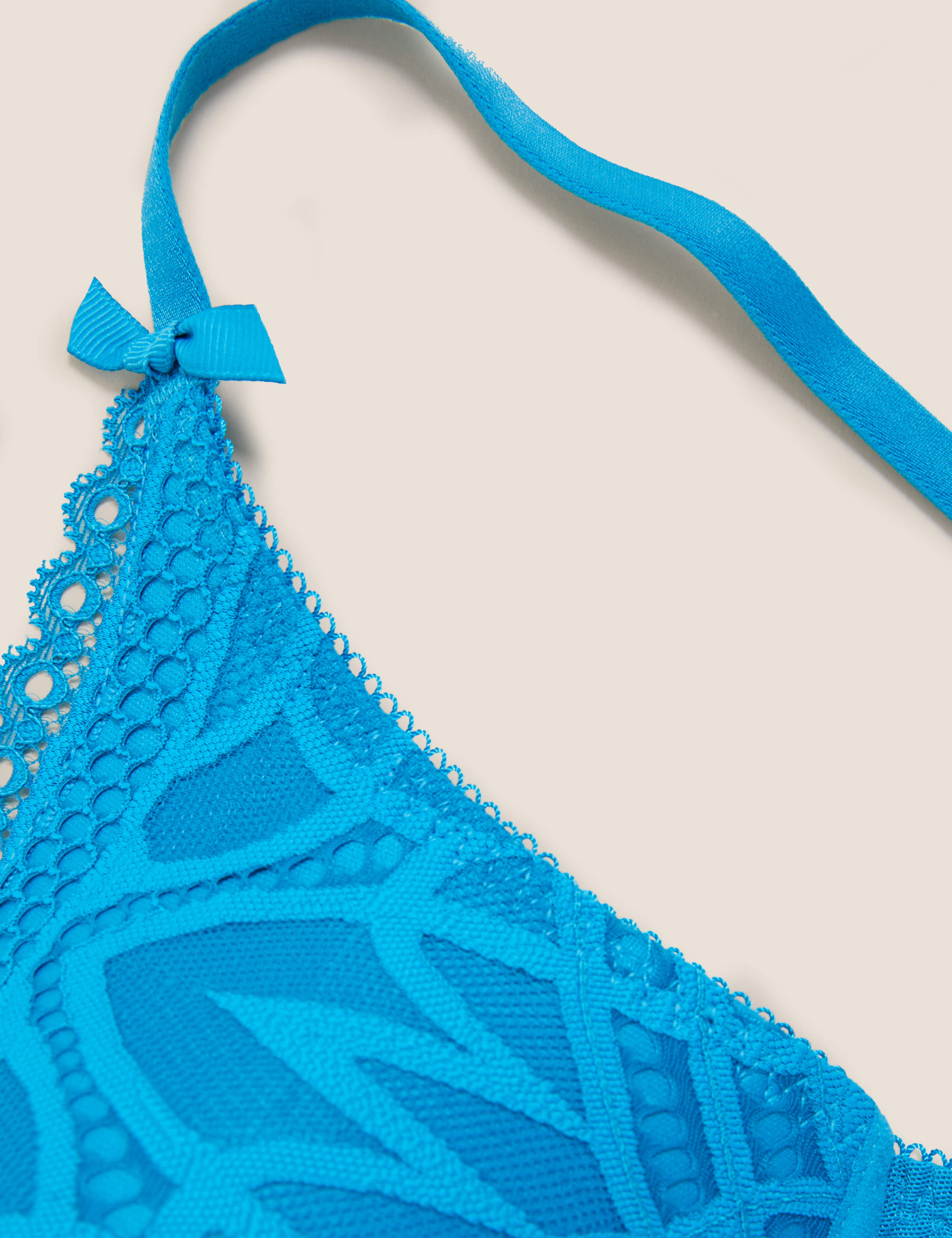 Joy Lace Padded Non Wired Plunge Bra A-E 7 of 8
