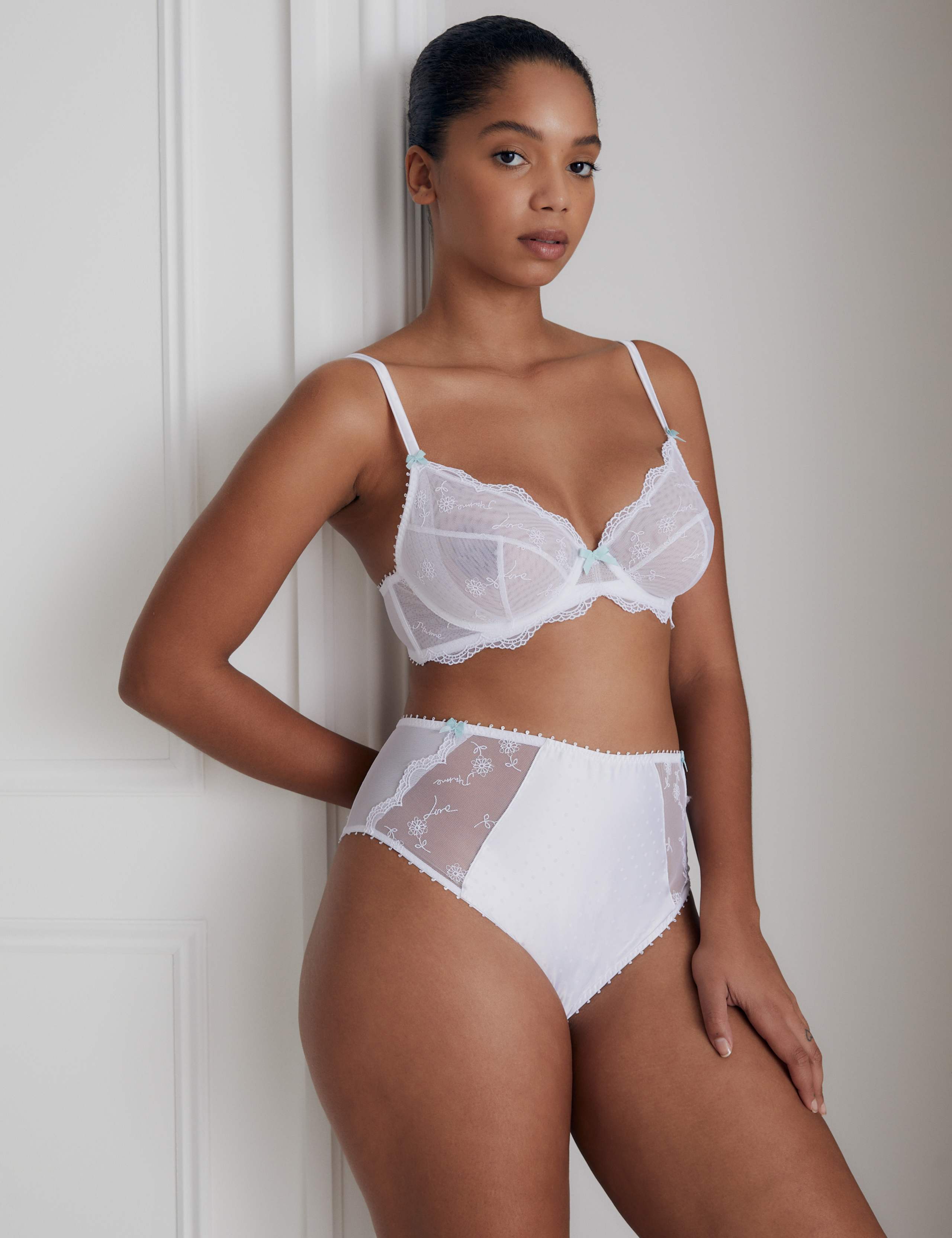 Evaline Wired Plunge Bra A-E 3 of 7