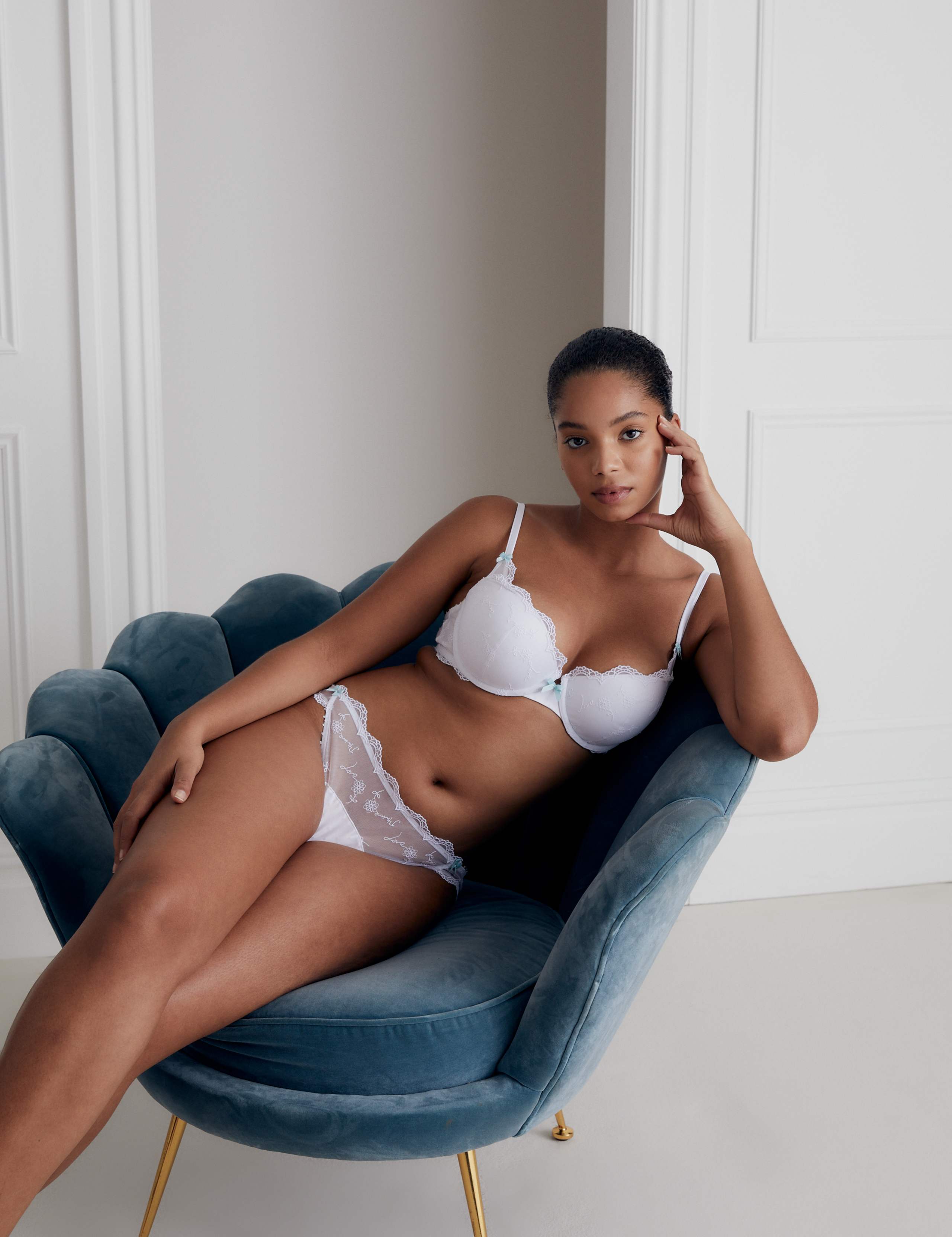 Evaline Embroidered Bikini Knickers 5 of 6