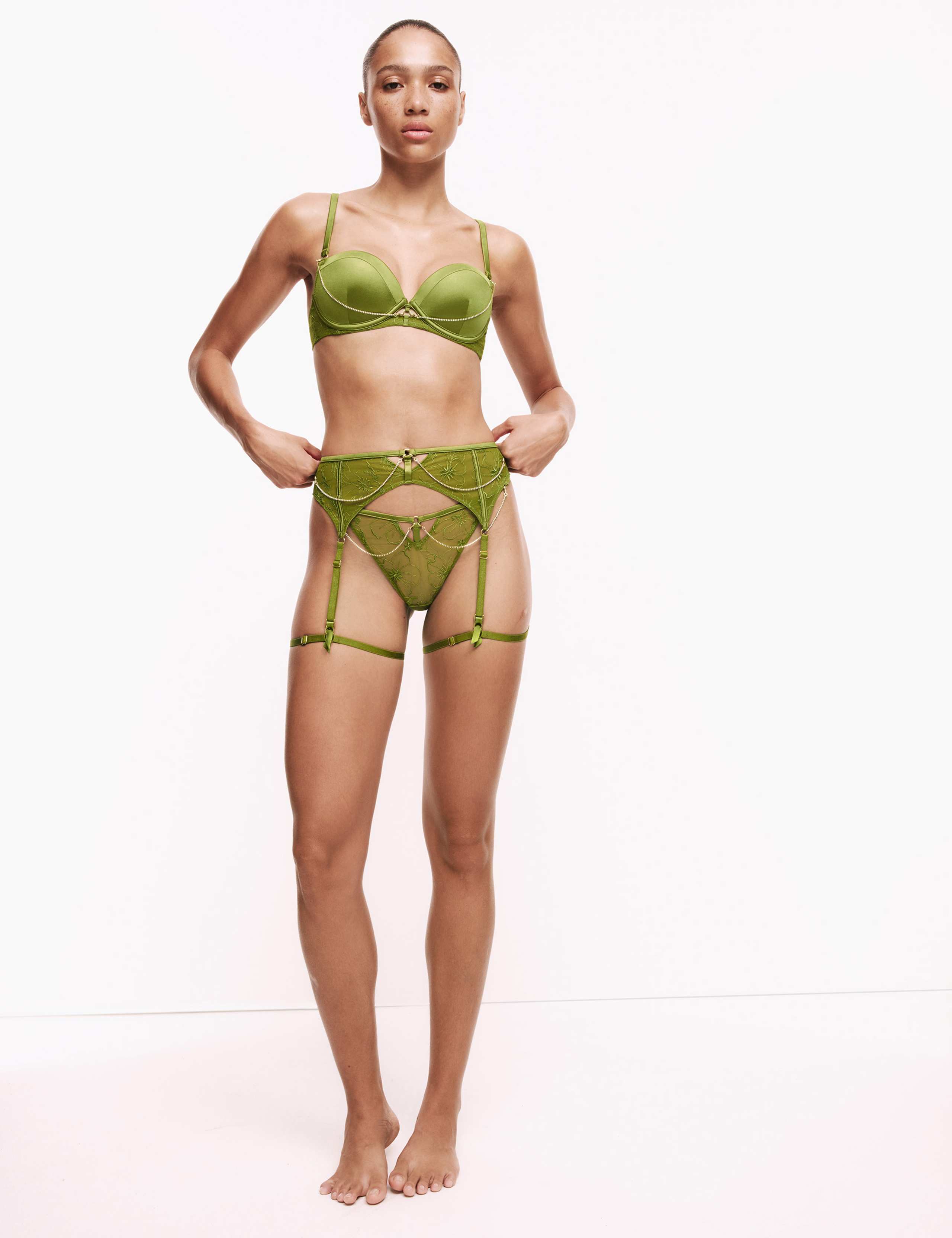 Embroidered Wired Push Up Balcony Bra (A-E) 5 of 7