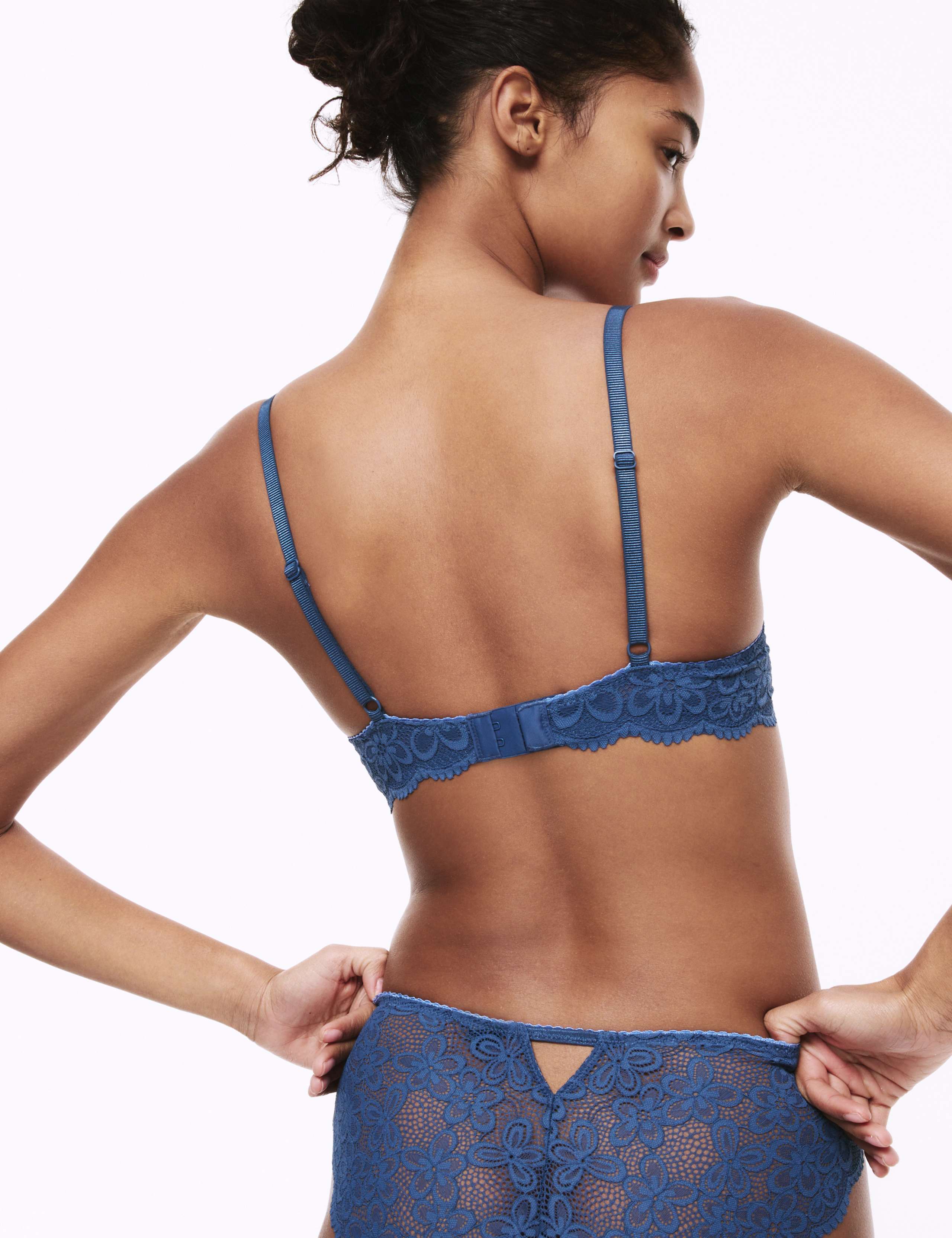 Hanna Glossie Wired Plunge Bra (A-E) 4 of 6