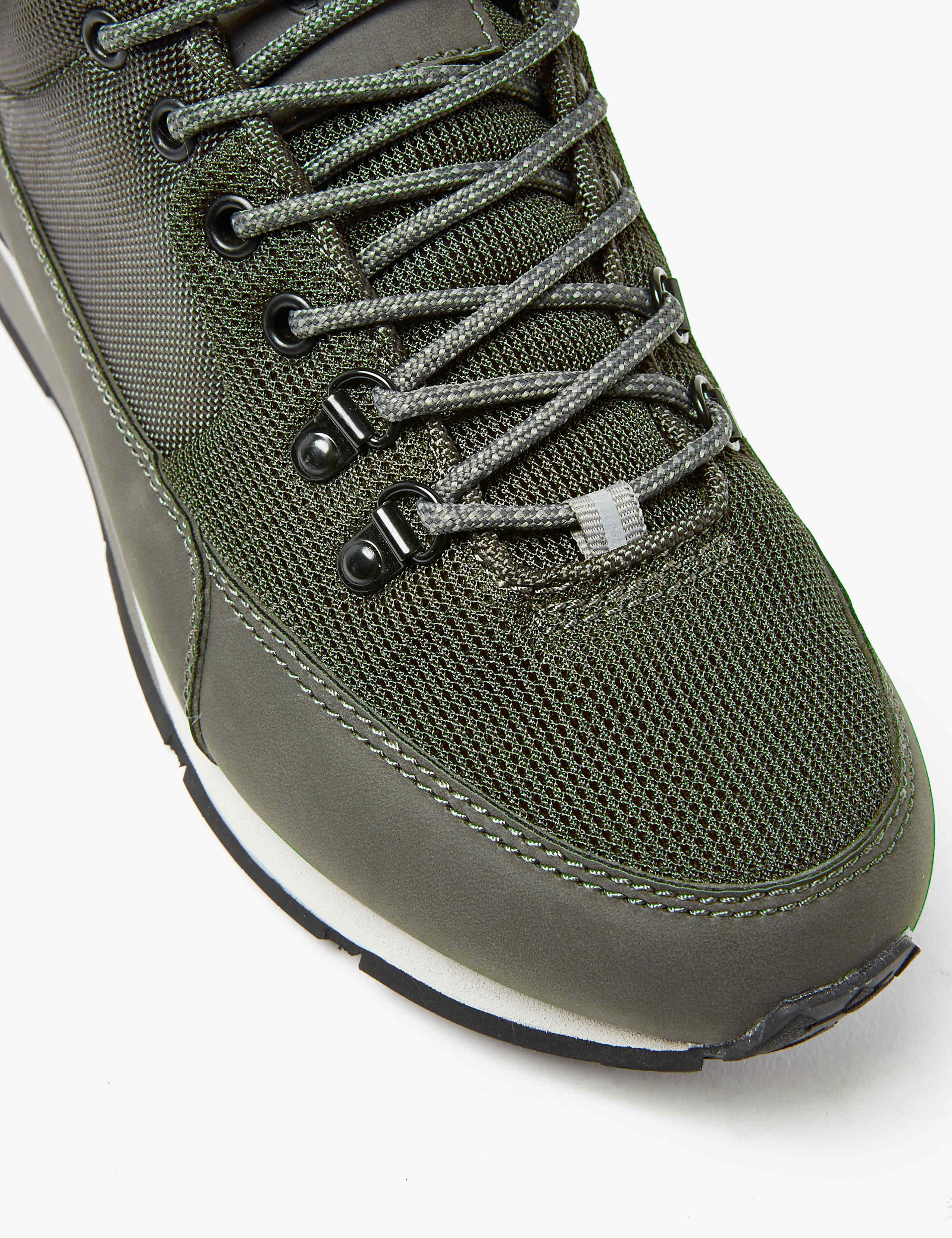 Active Walking Shoes 3 of 4