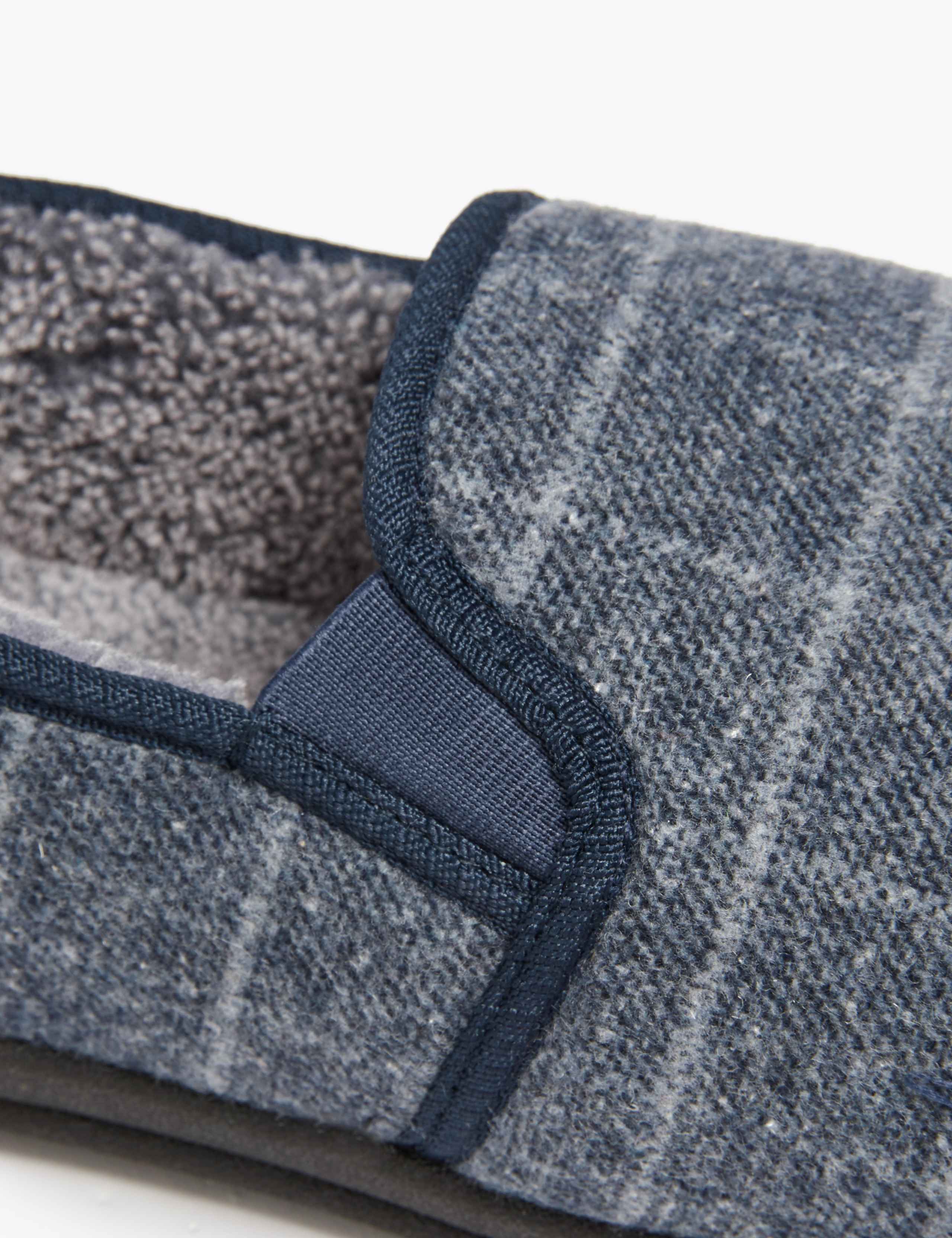 Checked Slippers 4 of 6