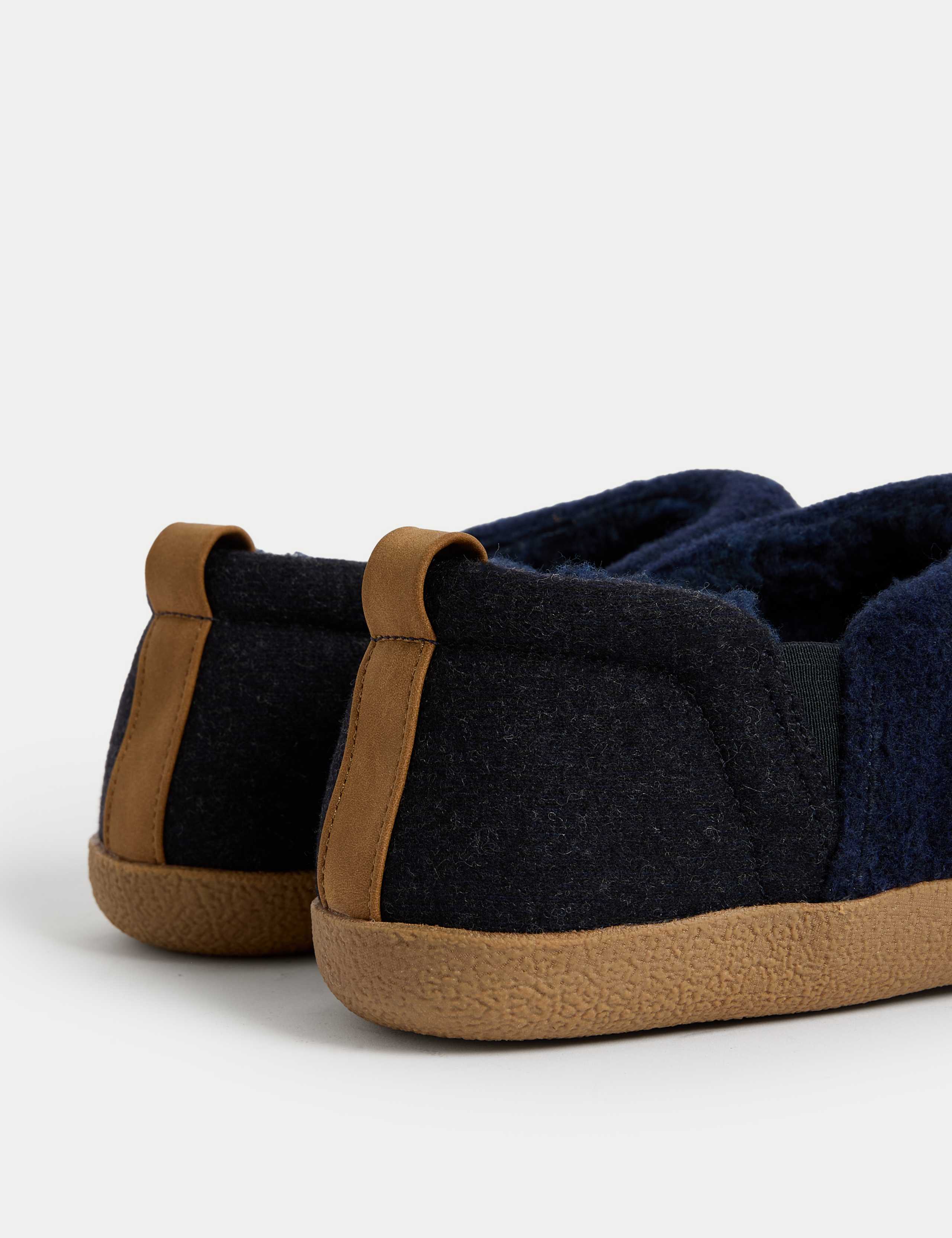 Fleece Lined Felt Slippers with Freshfeet™ 3 of 4