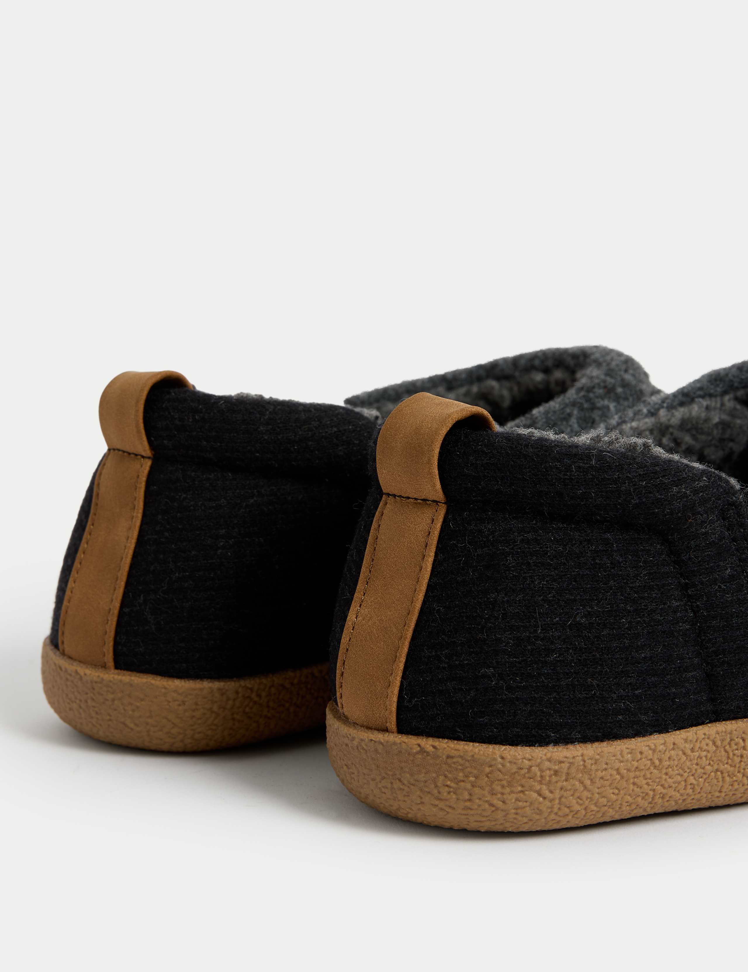 Fleece Lined Felt Slippers with Freshfeet™ 3 of 4