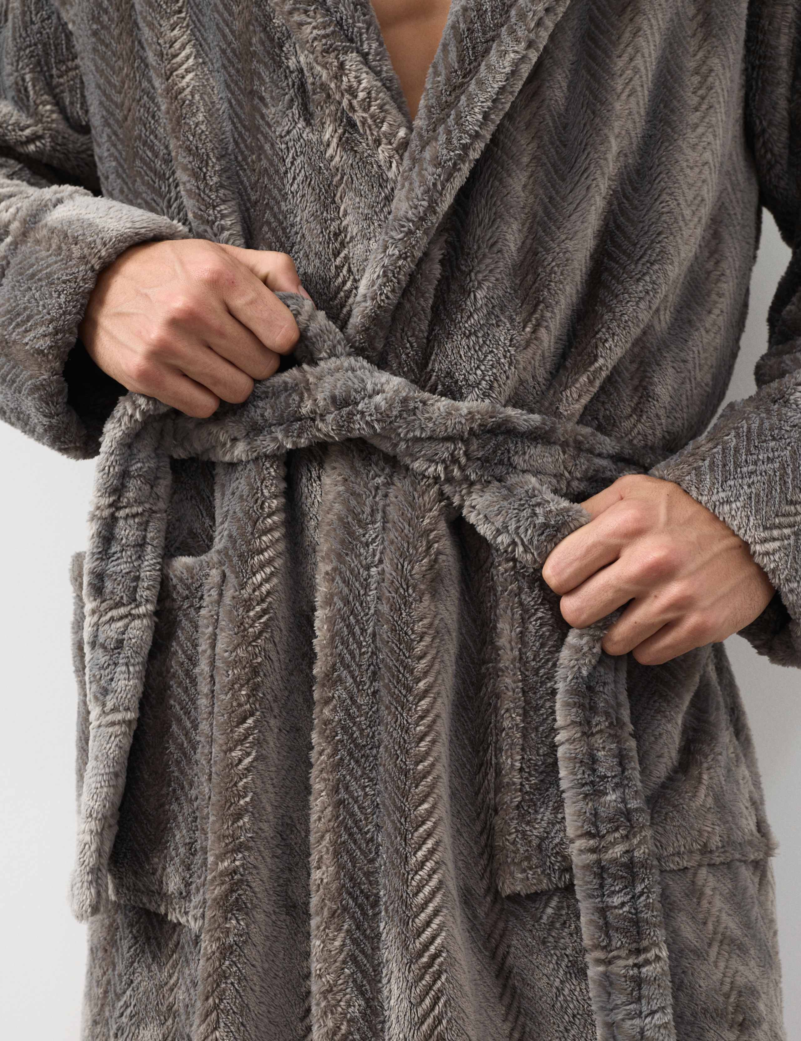 Supersoft Fleece Herringbone Dressing Gown 4 of 6