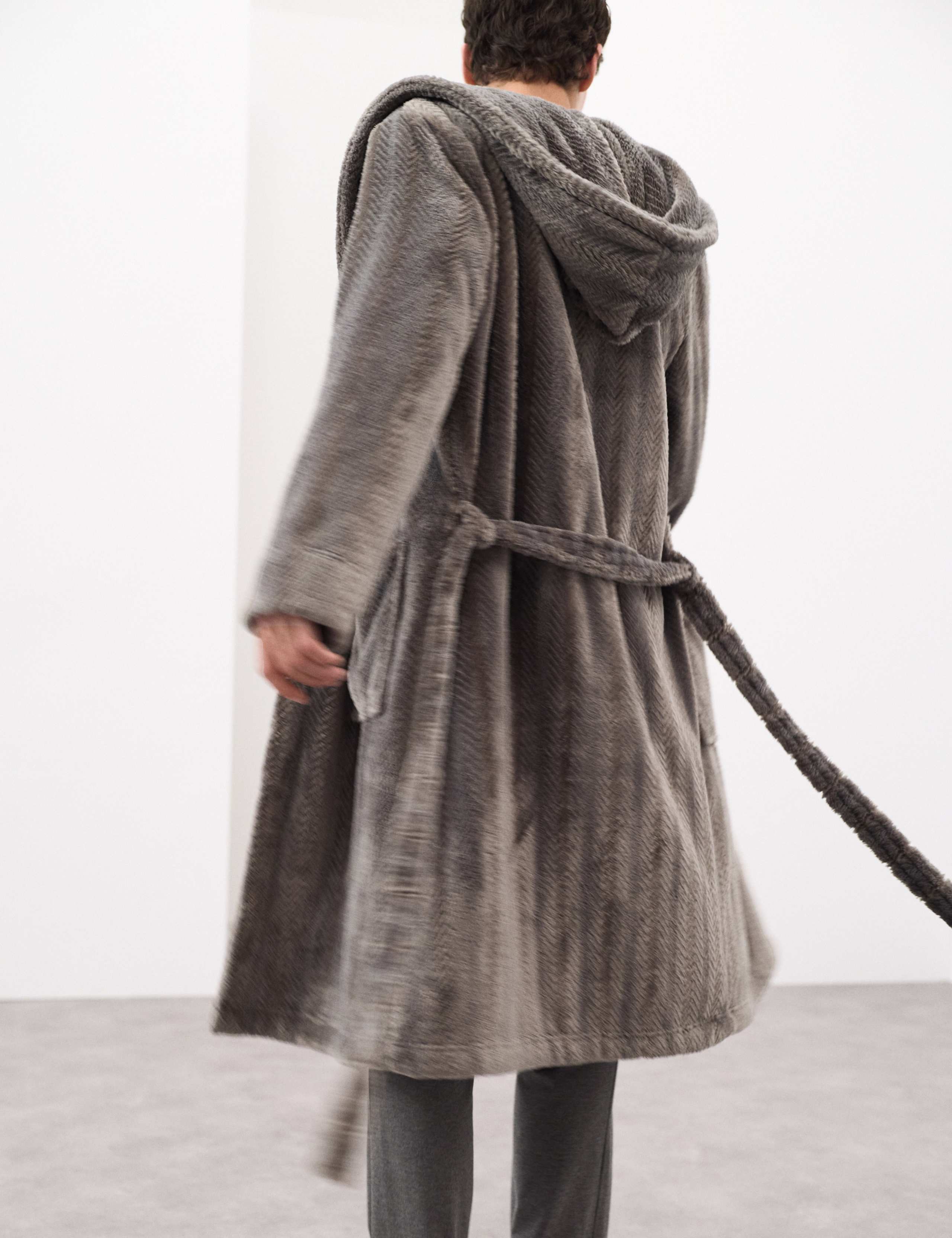 Supersoft Fleece Herringbone Dressing Gown 5 of 6