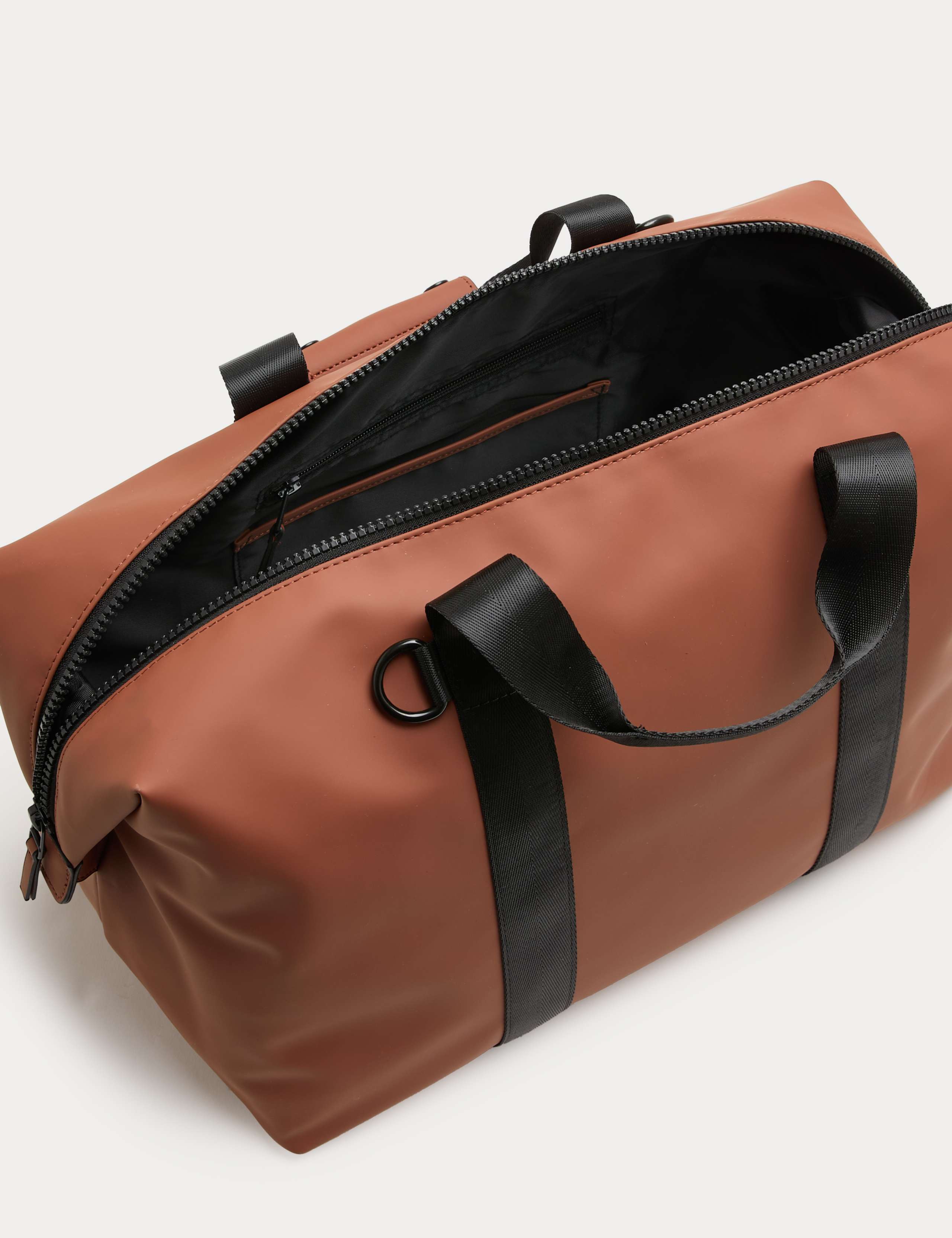 Rubberised Weekend Bag 4 of 4