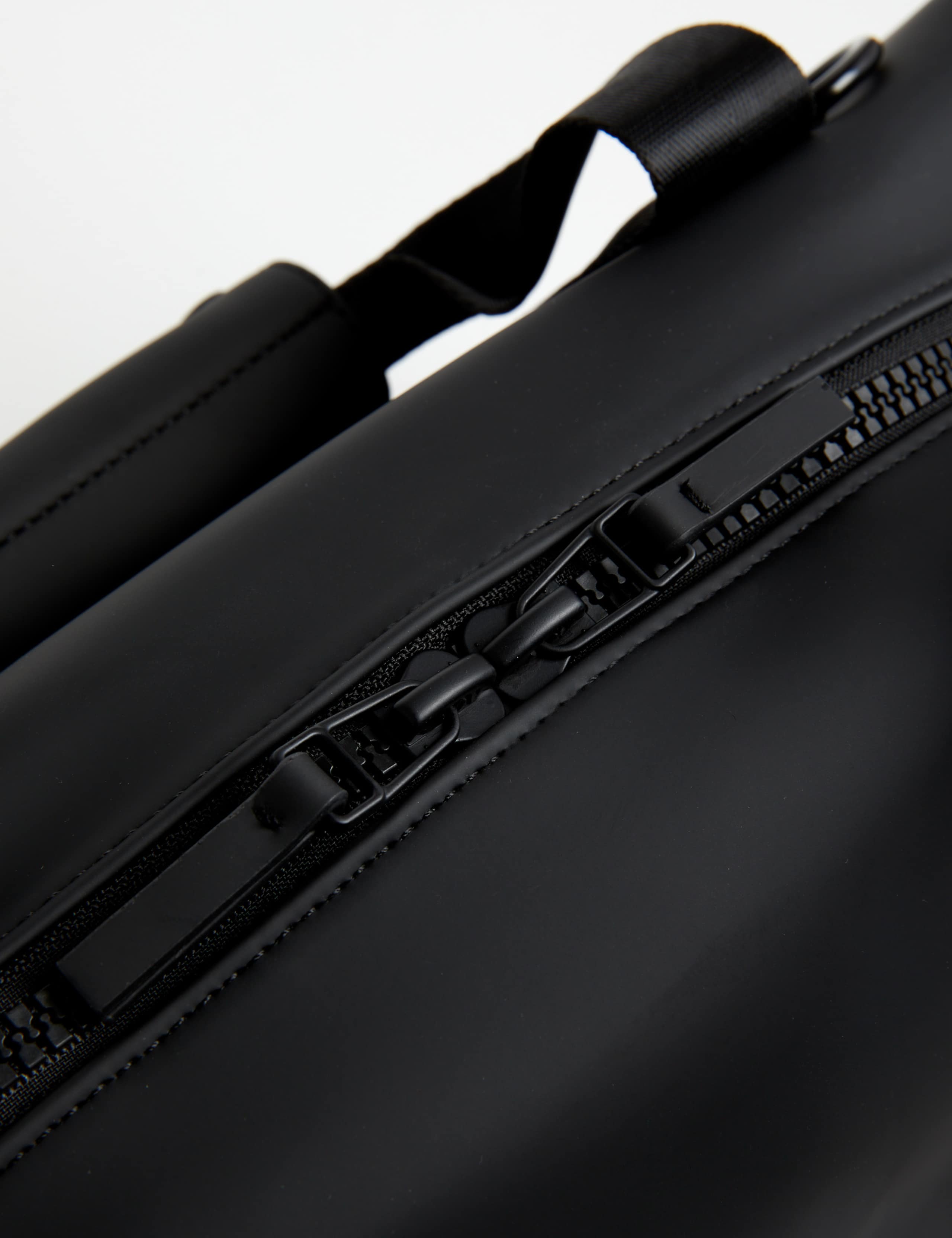 Rubberised Weekend Bag 2 of 5