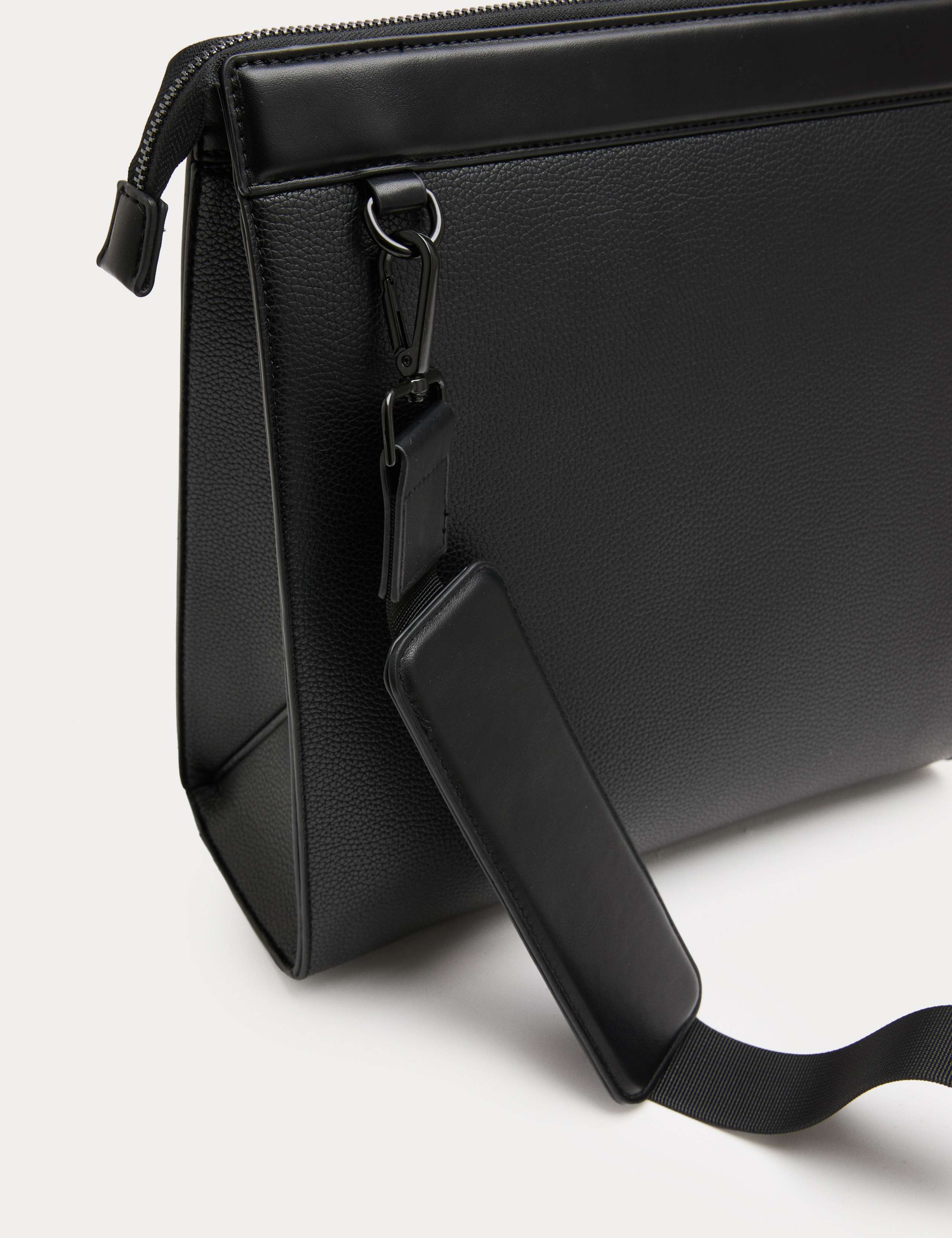 Adjustable Cross Body Bag 4 of 4