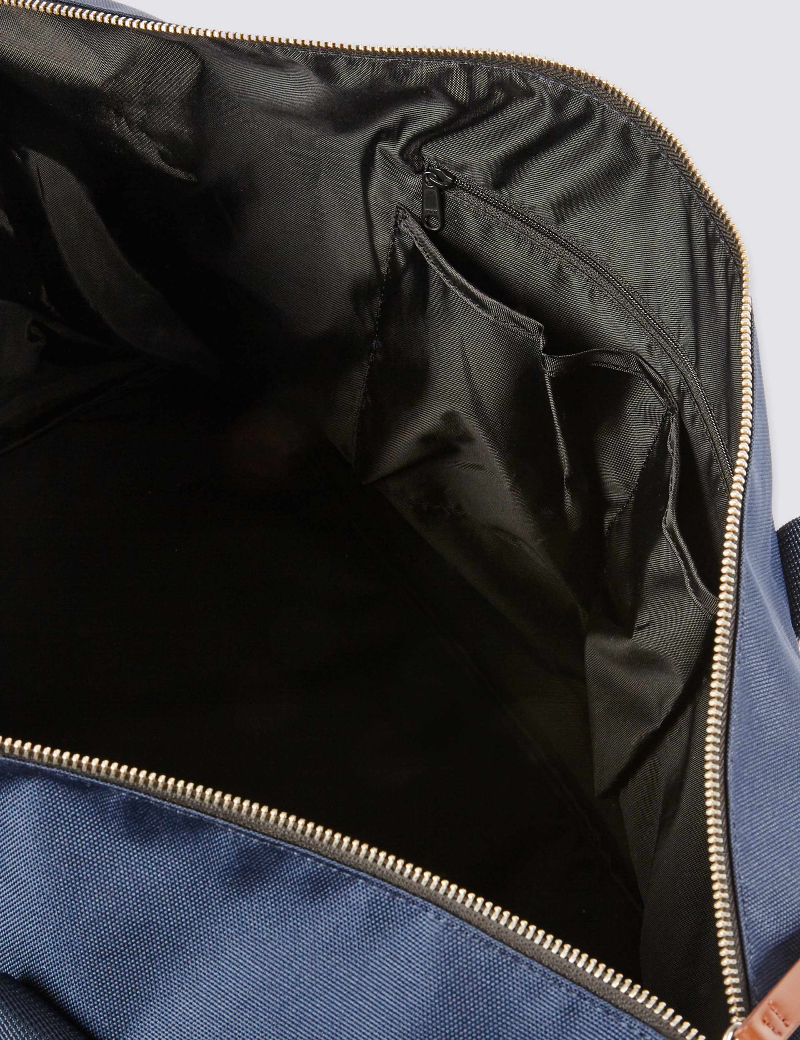 Casual Scuff Resistant Cordura® Holdall 5 of 5