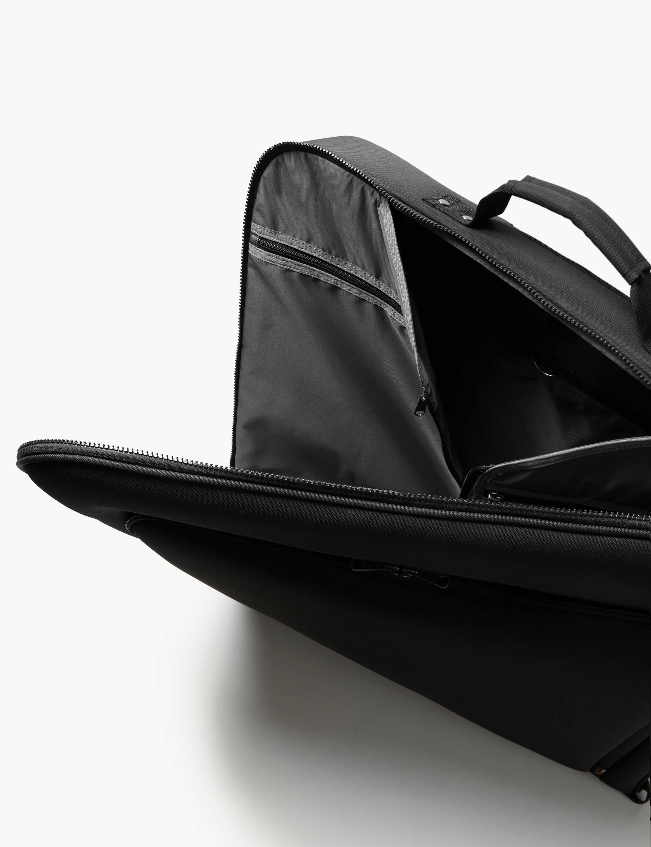 Scuff Resistant Cordura® Moulded Suit Carrier 4 of 5