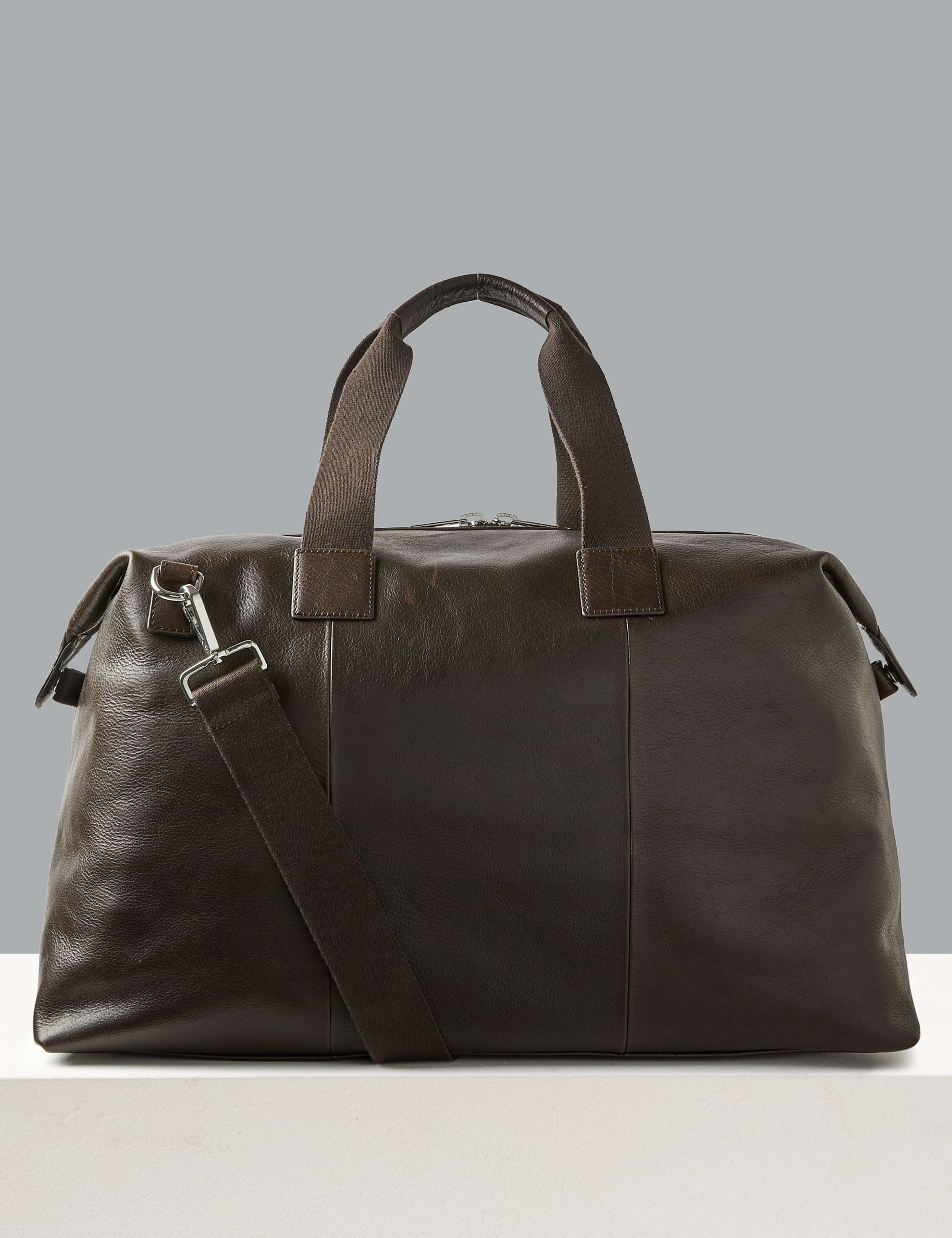 Premium Leather Weekend Bag 1 of 9