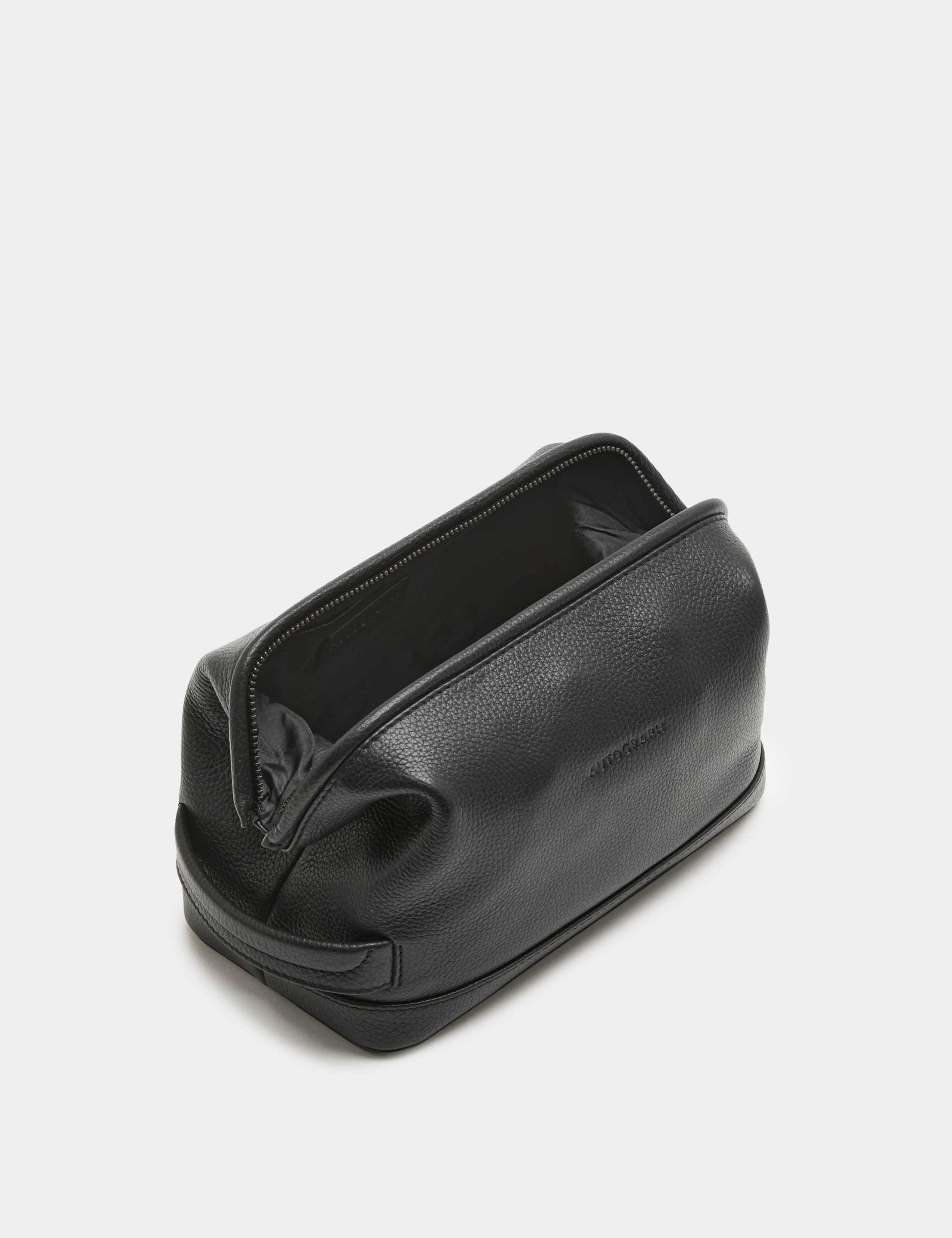 Leather Pebble Grain Washbag 5 of 5