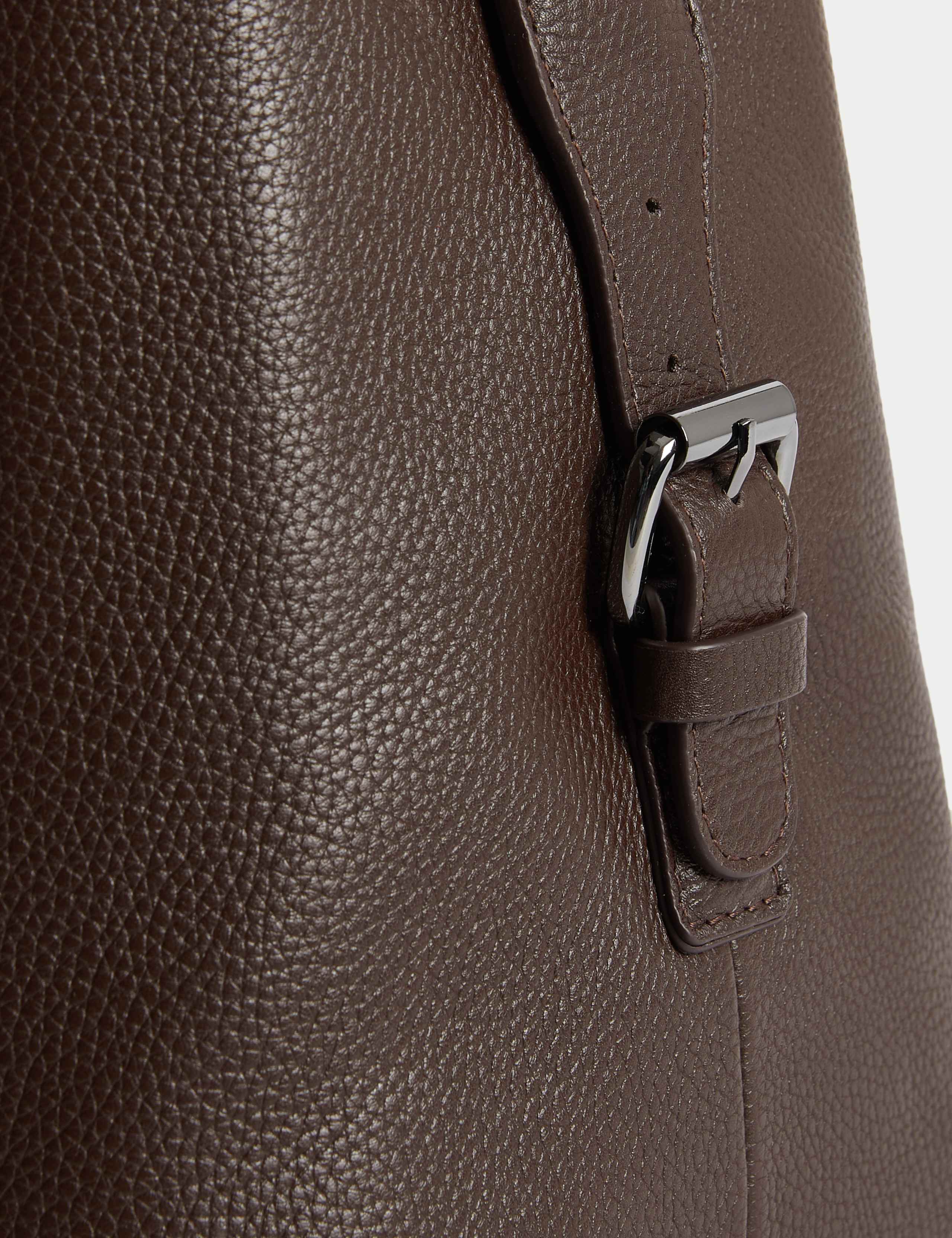 Casual Leather Weekend Bag 2 of 4
