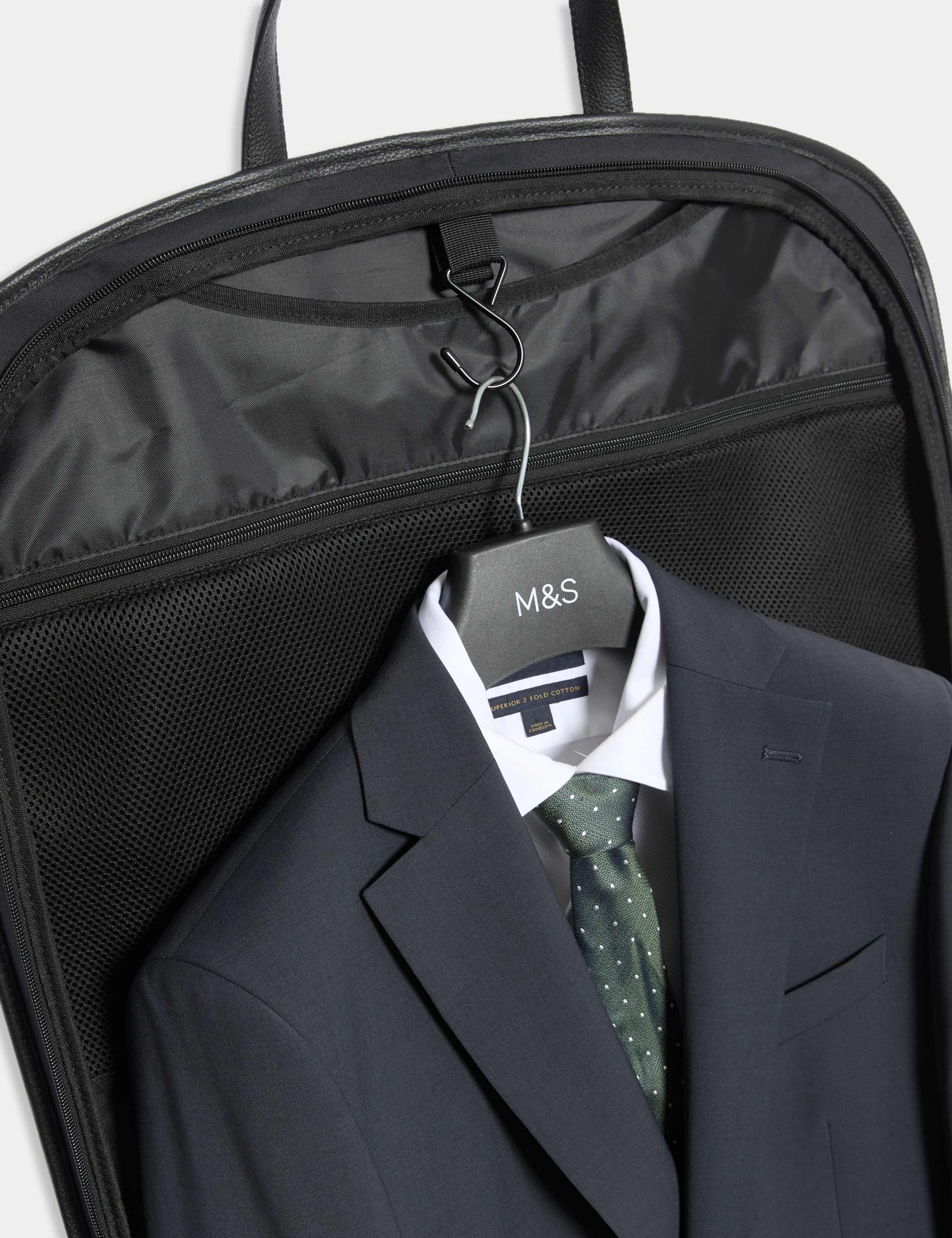 Performance Suitcarrier 5 of 5